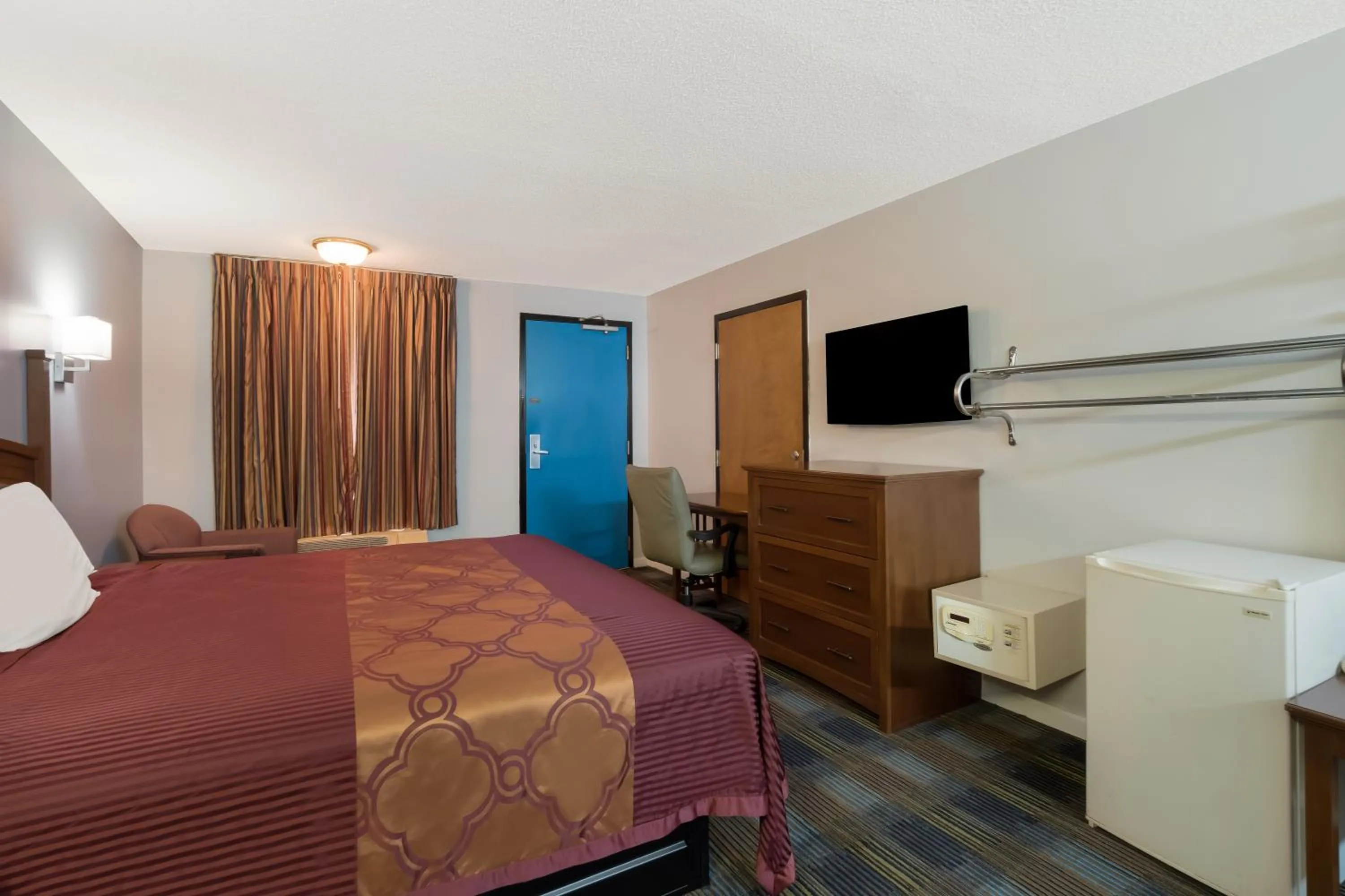 Bed in Rodeway Inn Augusta West - Fort Gordon