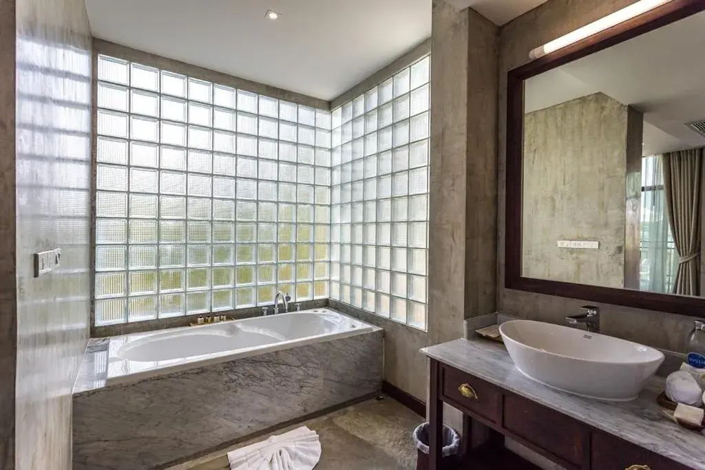 Bathroom in Bansaeo Garden and Resort