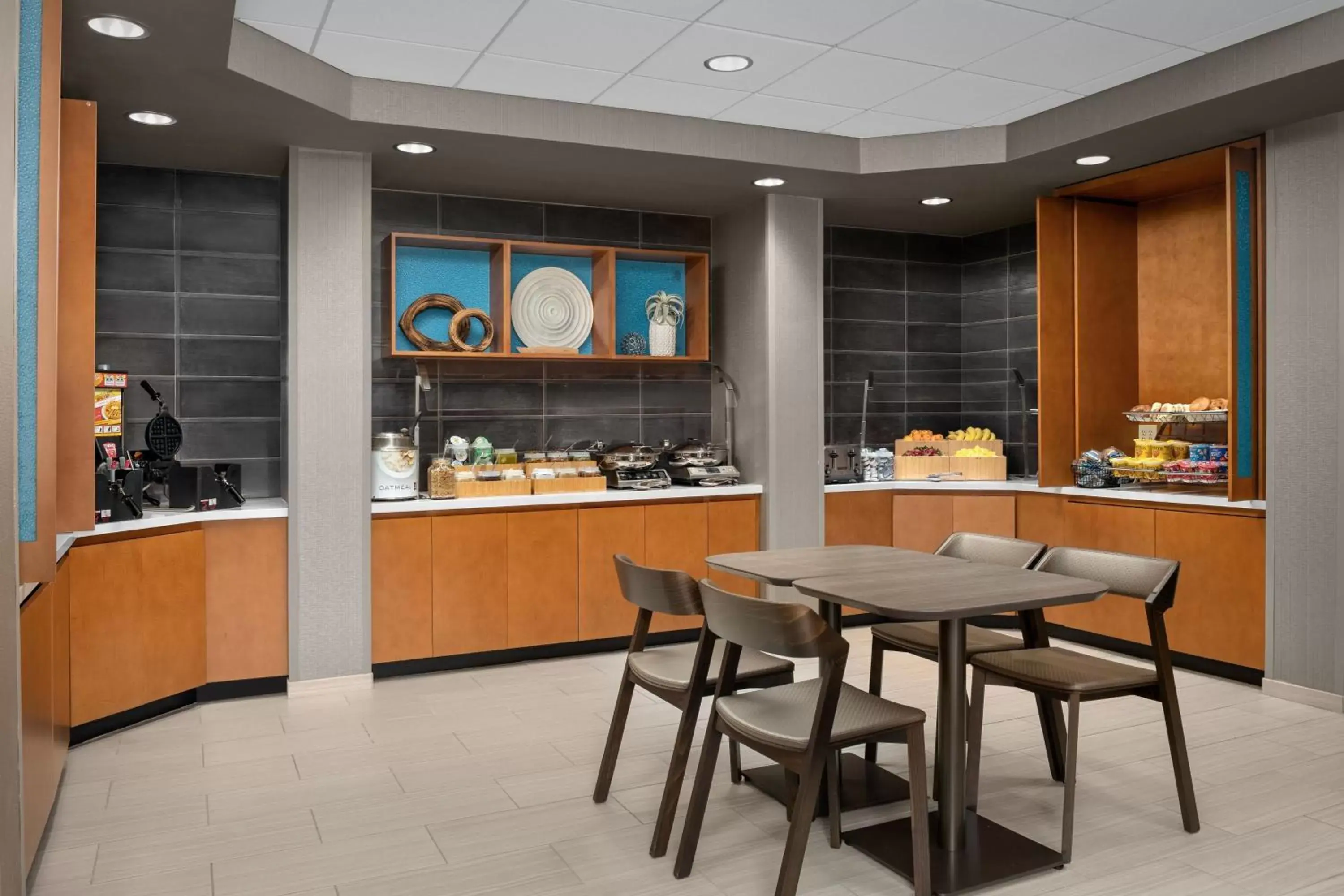 Breakfast, Restaurant/Places to Eat in SpringHill Suites by Marriott Atlanta Buford/Mall of Georgia