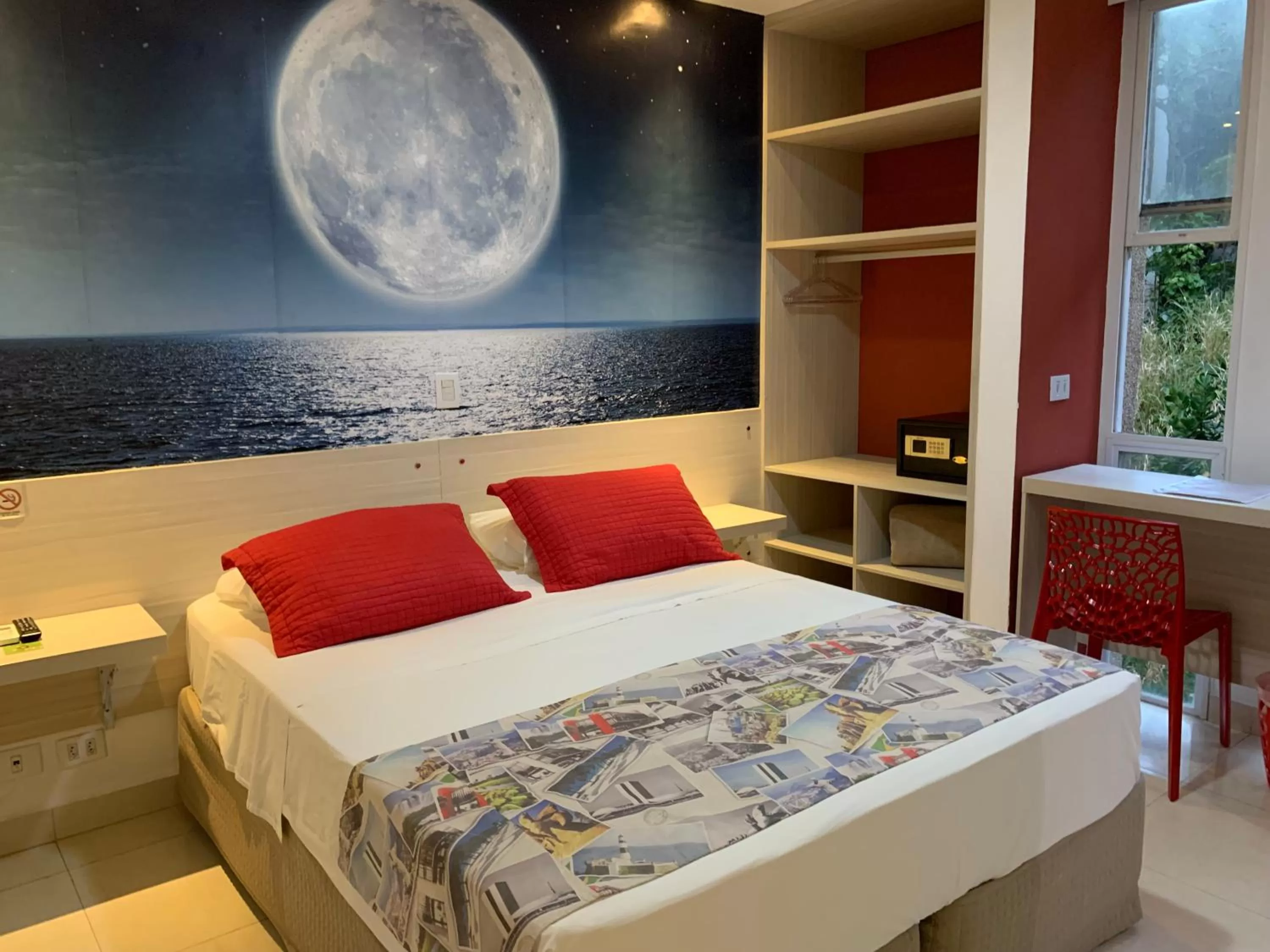Bed in Grand Hotel Guarujá - A sua Melhor Experiência Beira Mar na Praia!
