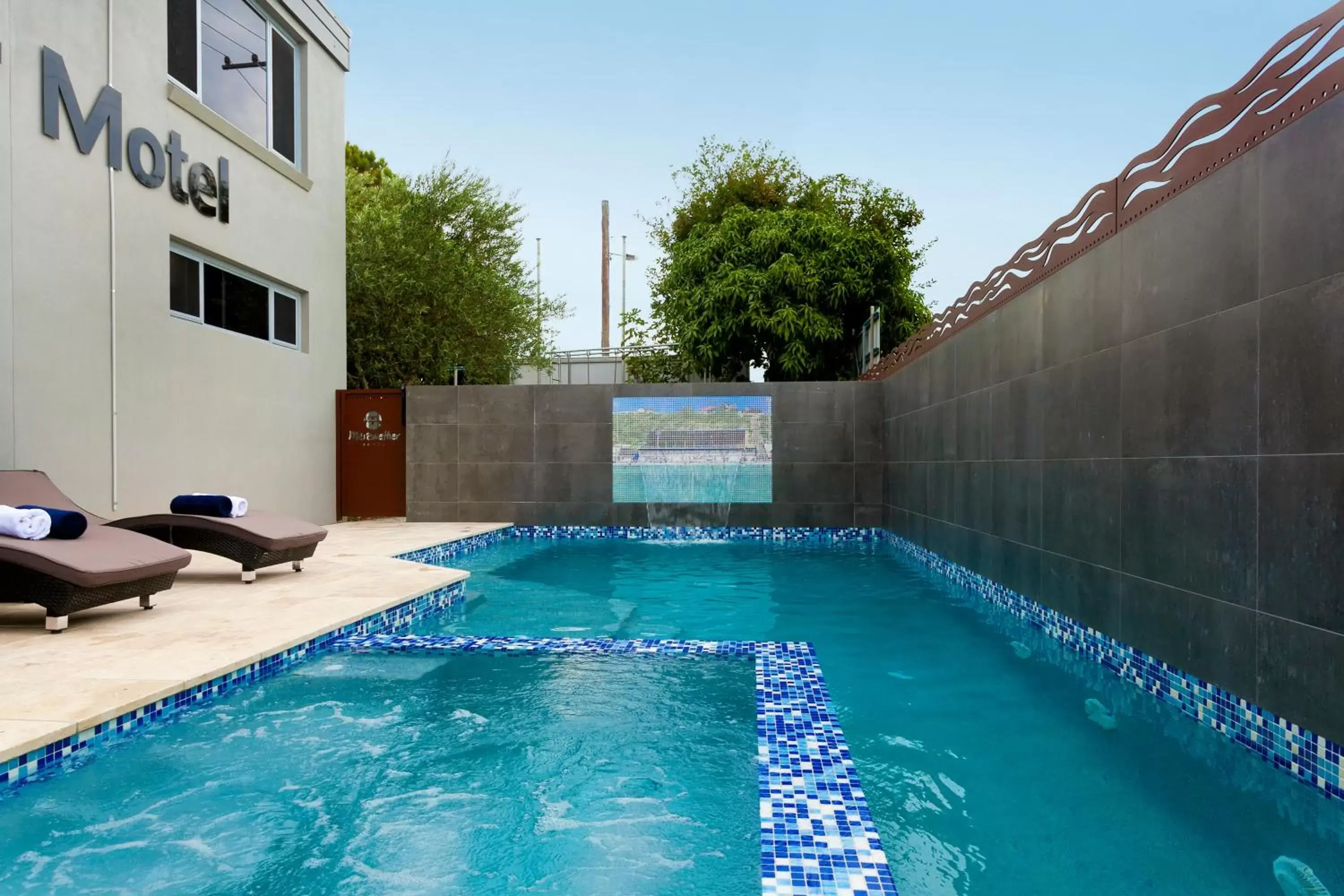 Swimming Pool in Merewether Motel