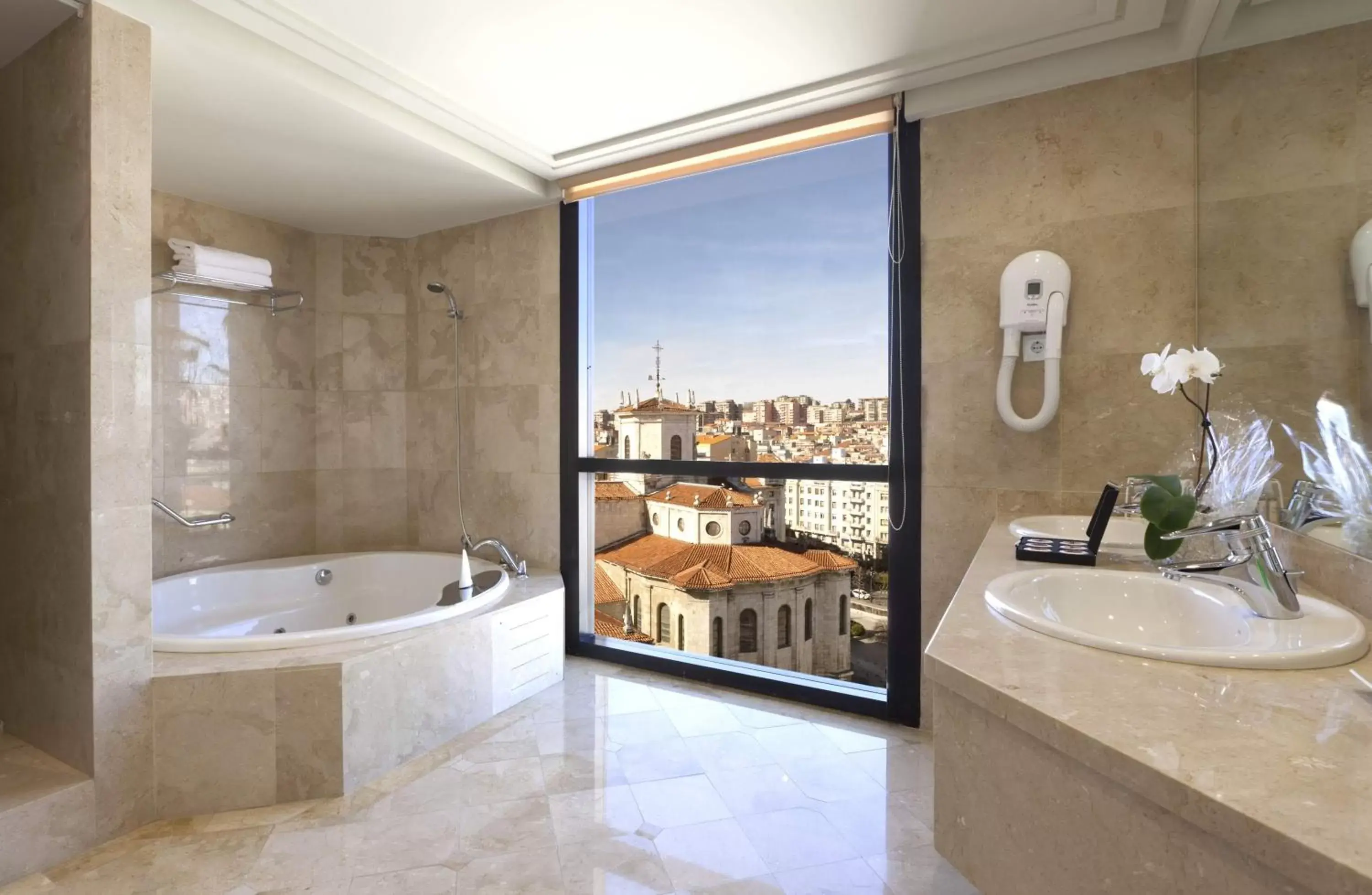 Bathroom in Hotel Bahía