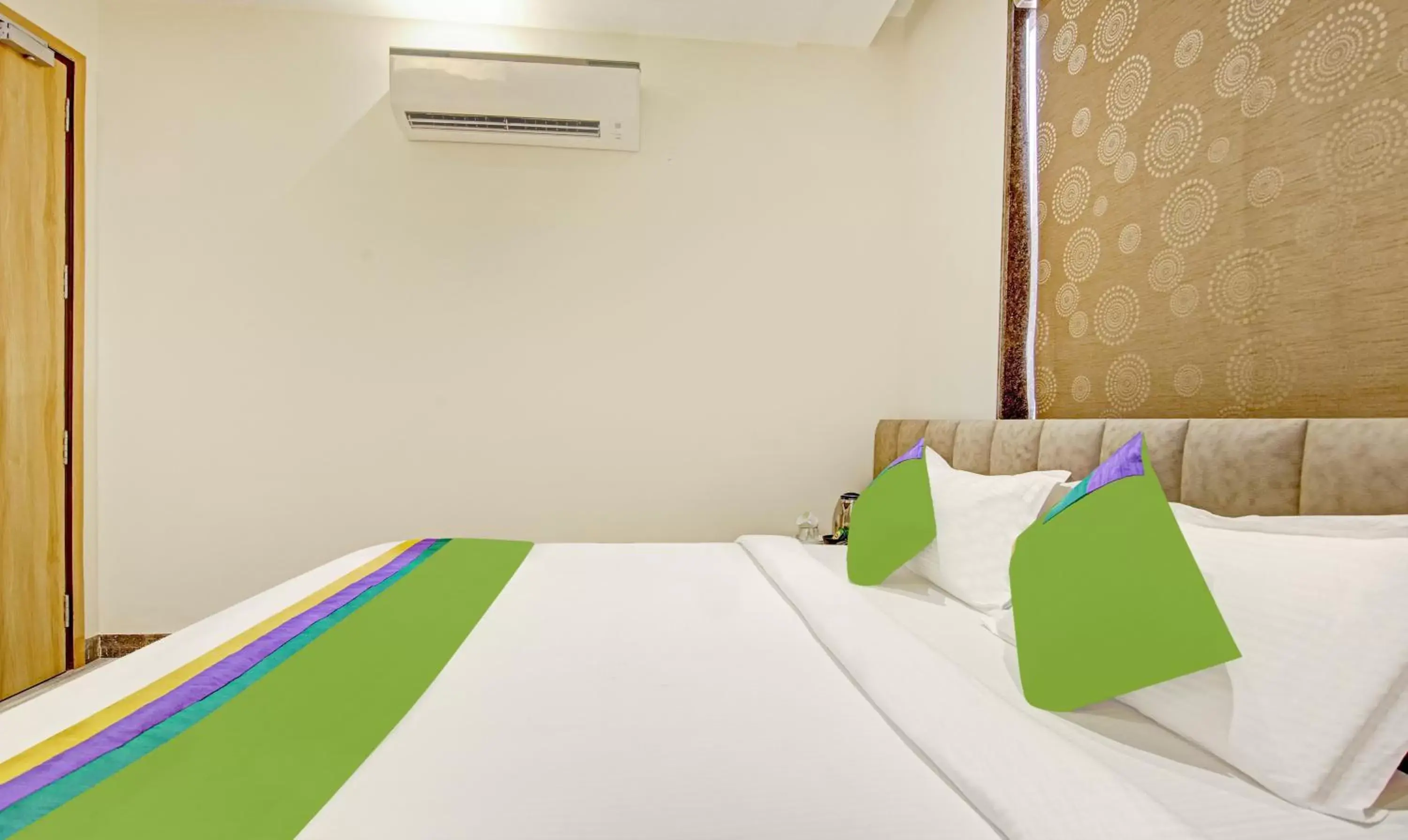 Bed in Treebo Stellar Inn Bed in Treebo Stellar Inn