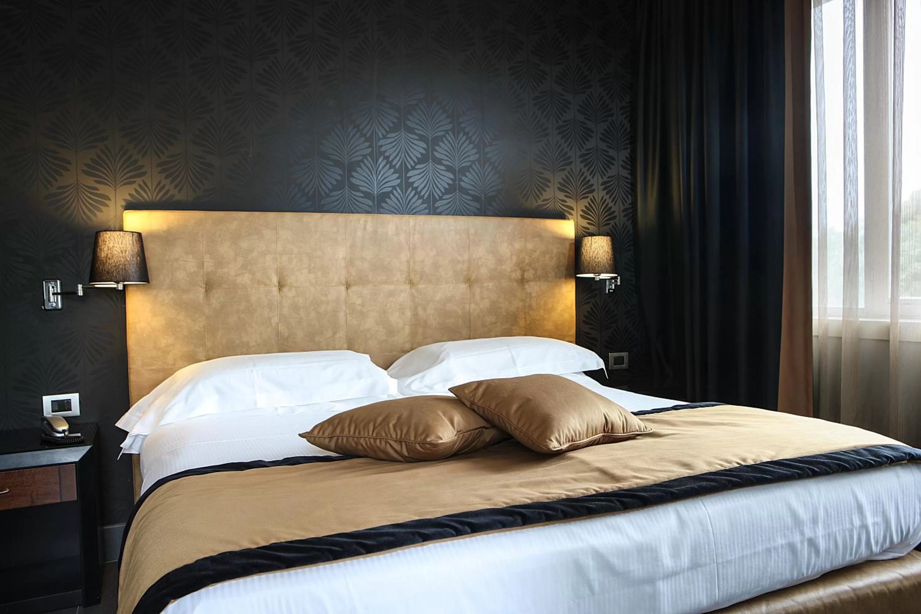 Bedroom, Bed in Best Western JFK Hotel