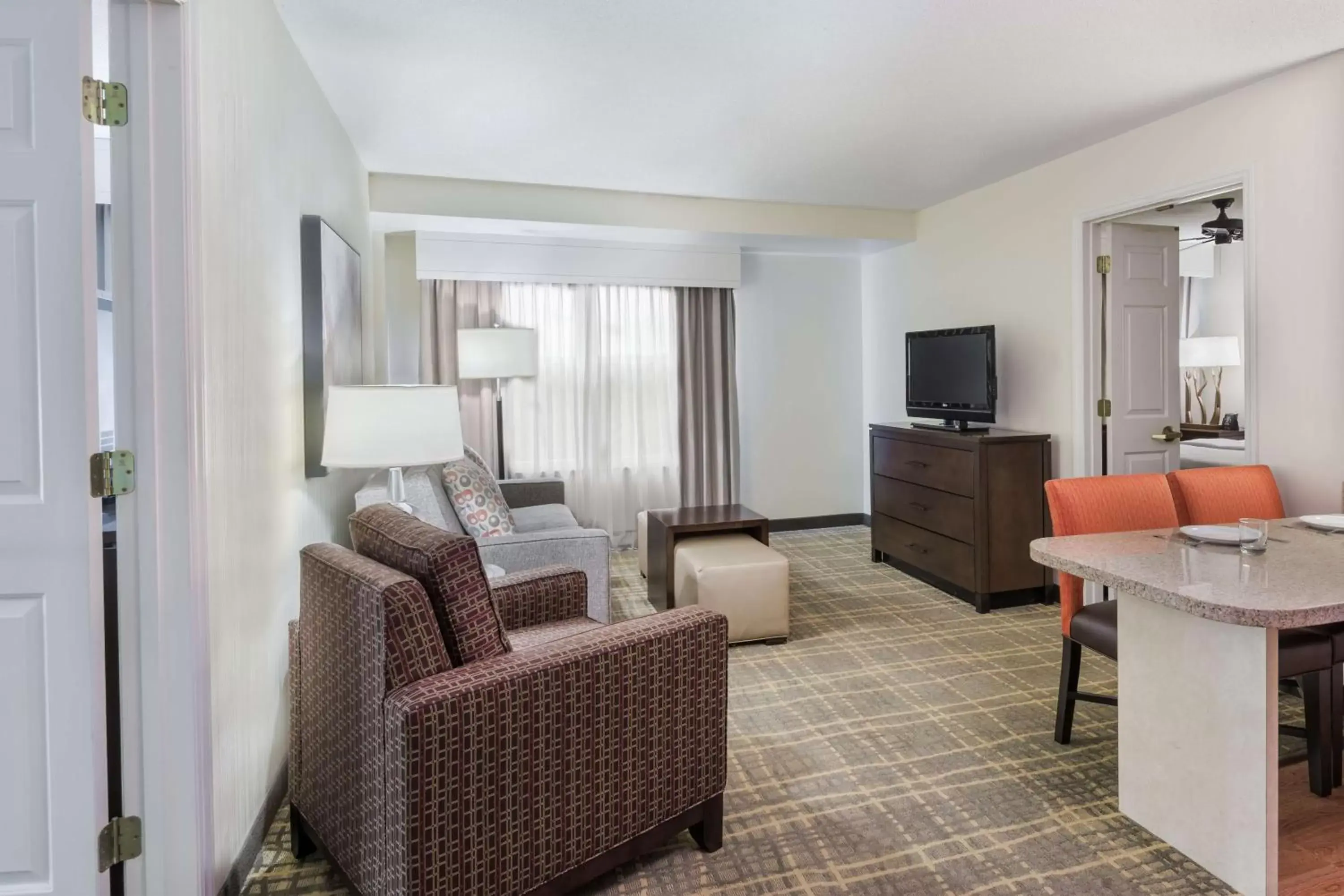 Living room, Seating Area in Homewood Suites by Hilton Raleigh/Crabtree Valley