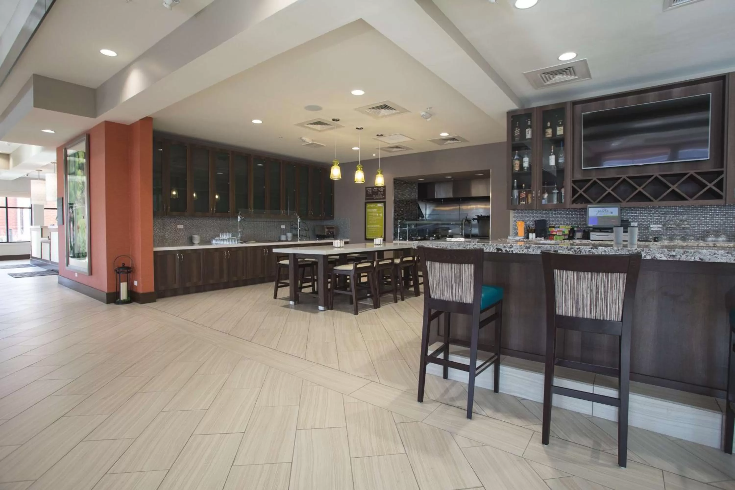 Restaurant/places to eat in Hilton Garden Inn Bolingbrook I-55