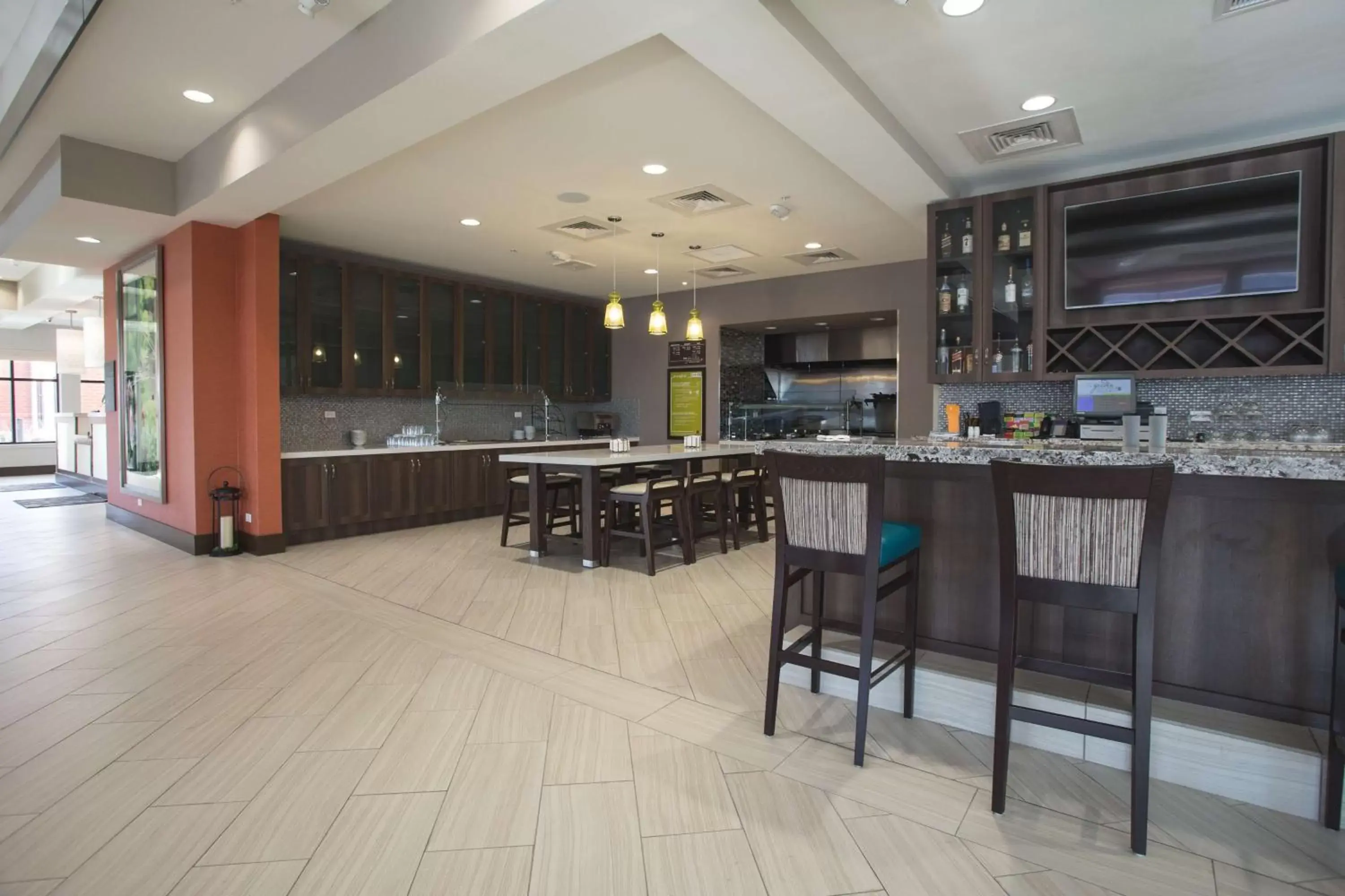 Restaurant/Places to Eat in Hilton Garden Inn Bolingbrook I-55