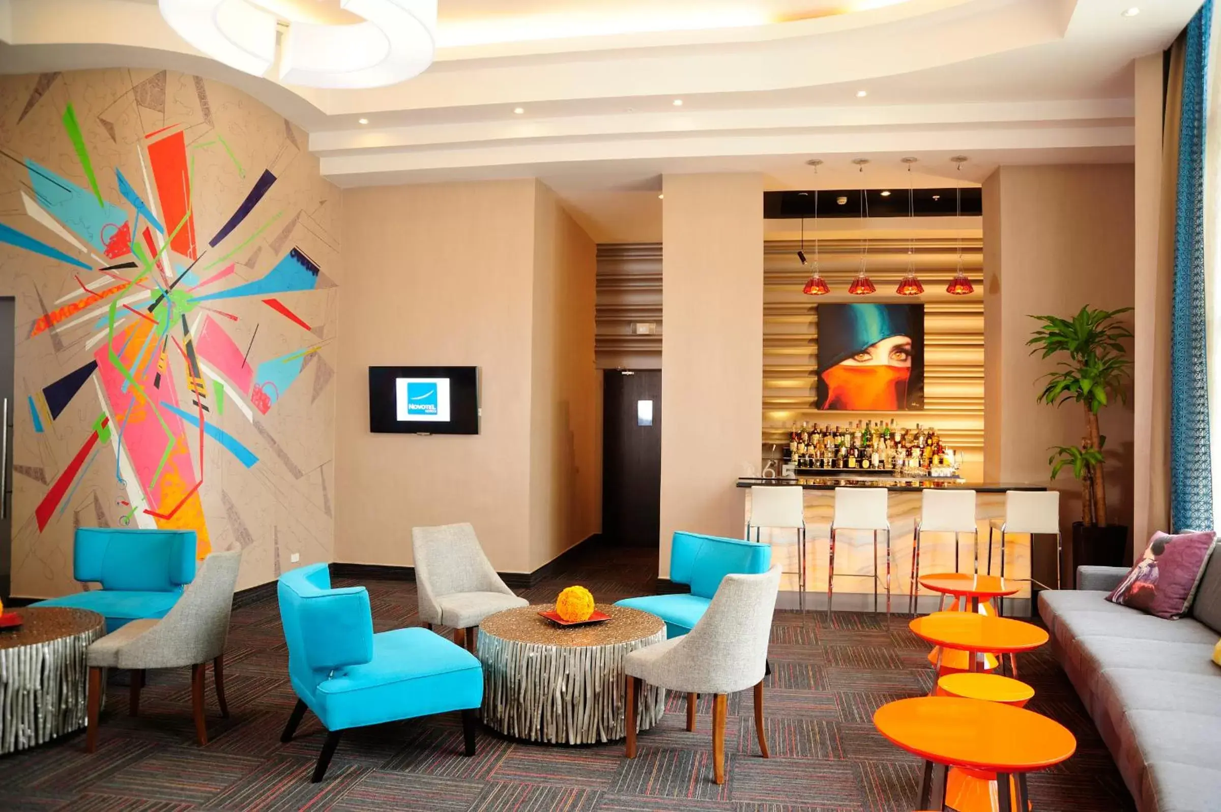 Lounge or bar, Lounge/Bar in Novotel Panama City