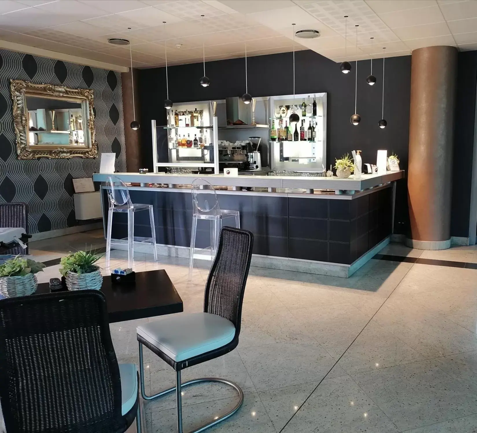 Lounge or bar, Lounge/Bar in Hotel Parisi