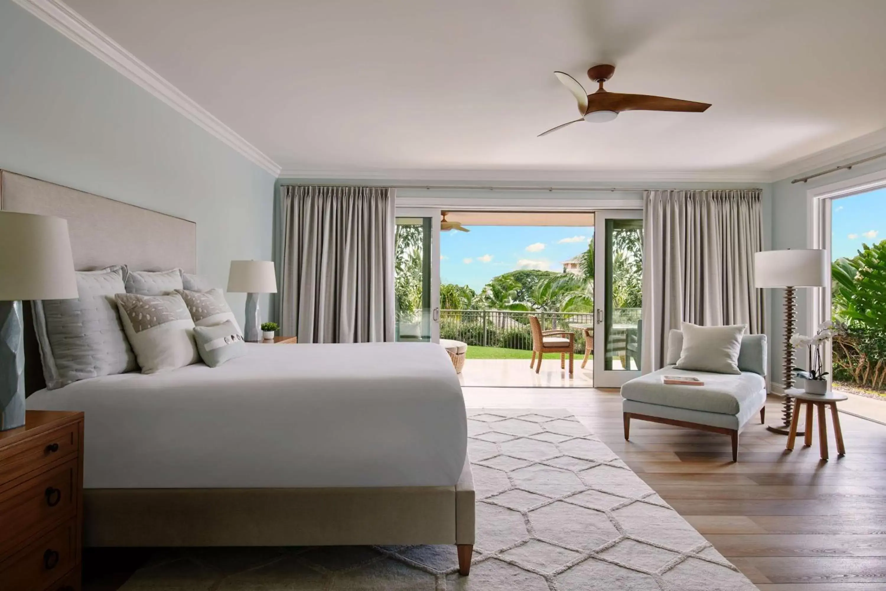 Living room in Grand Wailea Resort Hotel & Spa, A Waldorf Astoria Resort