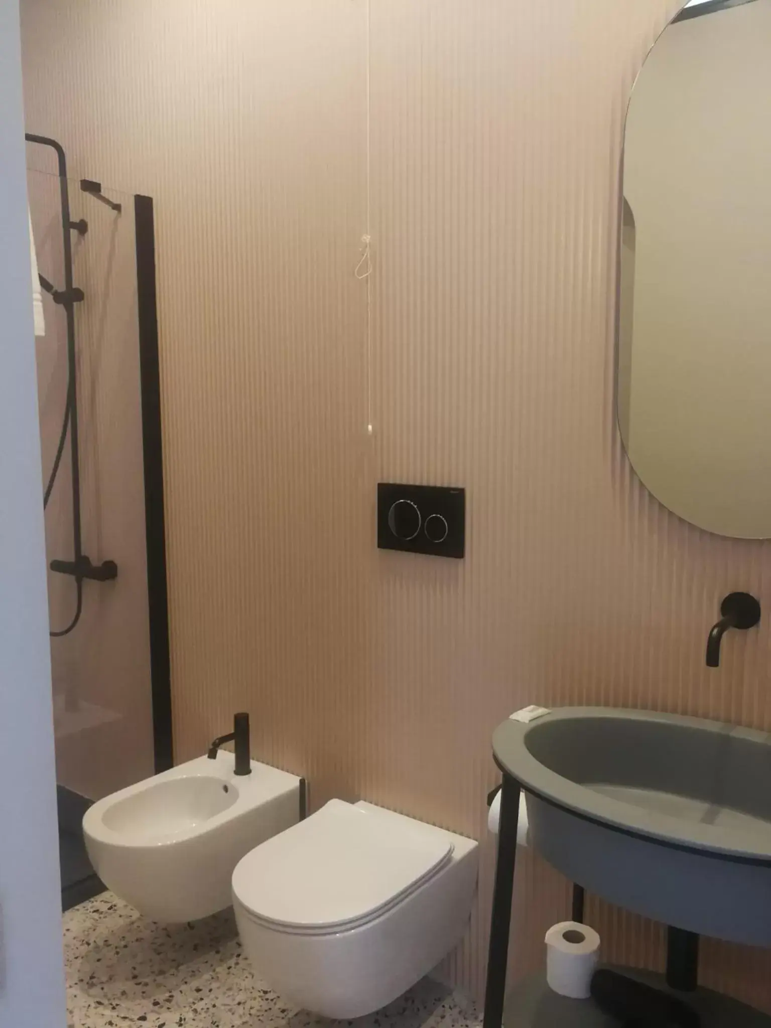 Bathroom in Luciani 33 luxury rooms