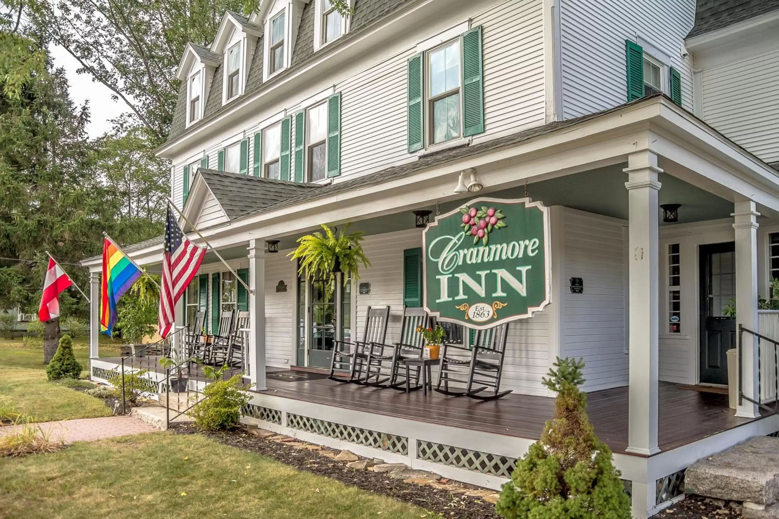 Facade/entrance, Property Building in Cranmore Inn and Suites, a North Conway boutique hotel