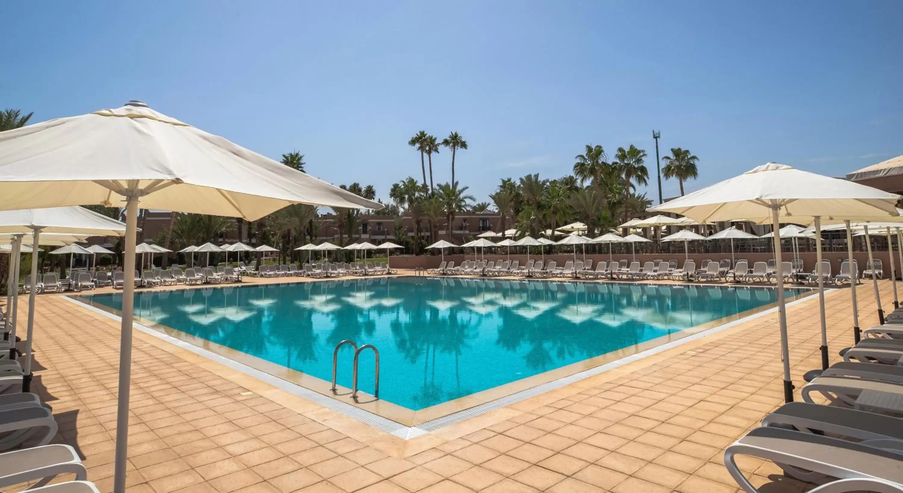 Swimming Pool in Sol Oasis Marrakech