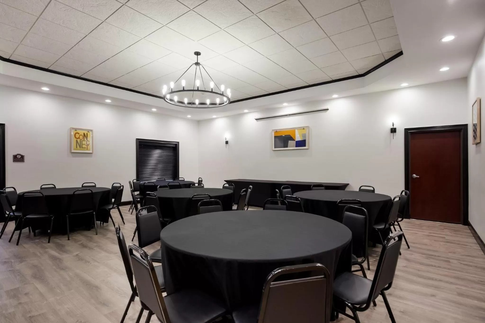 Meeting/conference room in Holiday Inn Express Hotel & Suites Newton Sparta by IHG