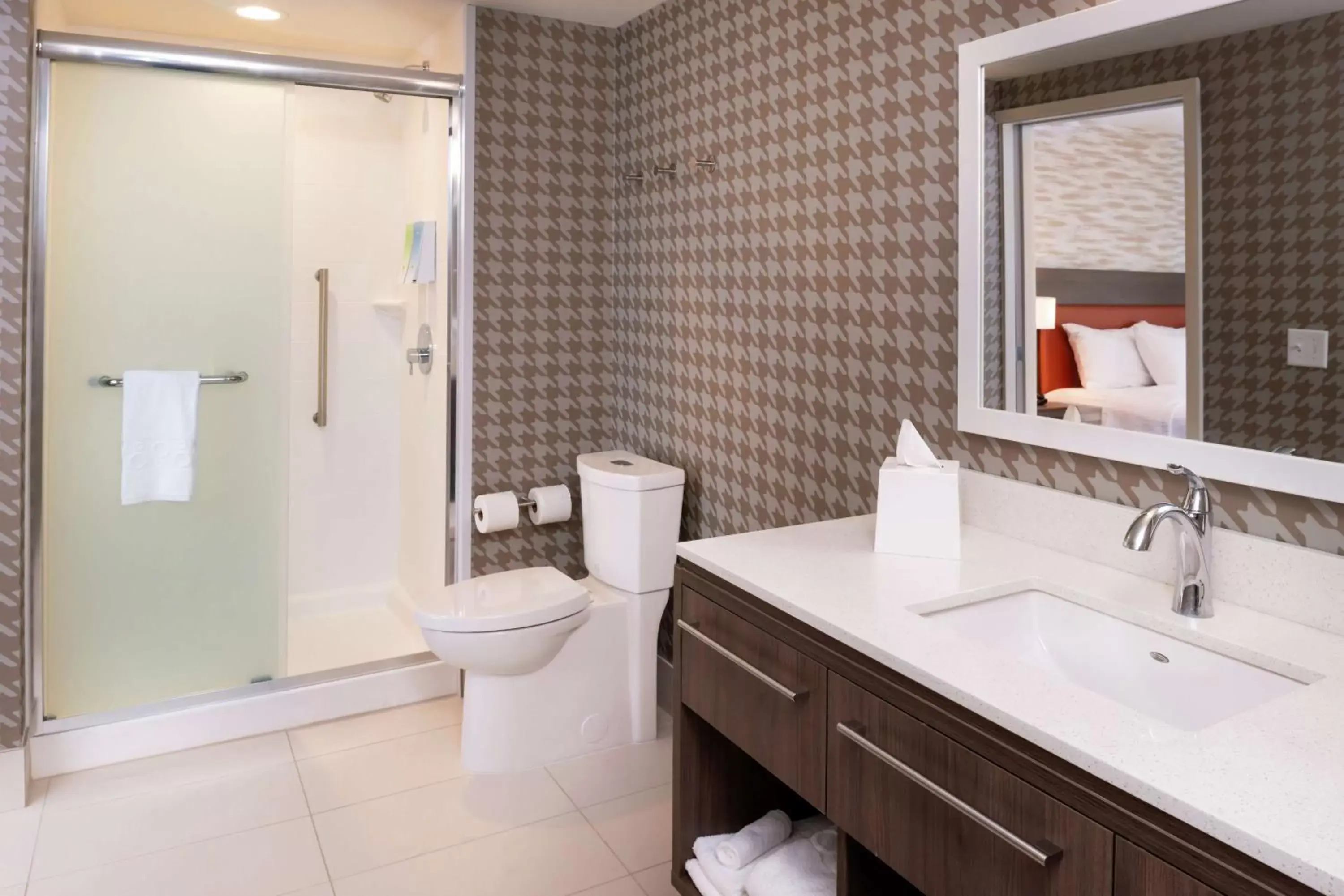 Bathroom in Home2 Suites By Hilton New Albany Columbus