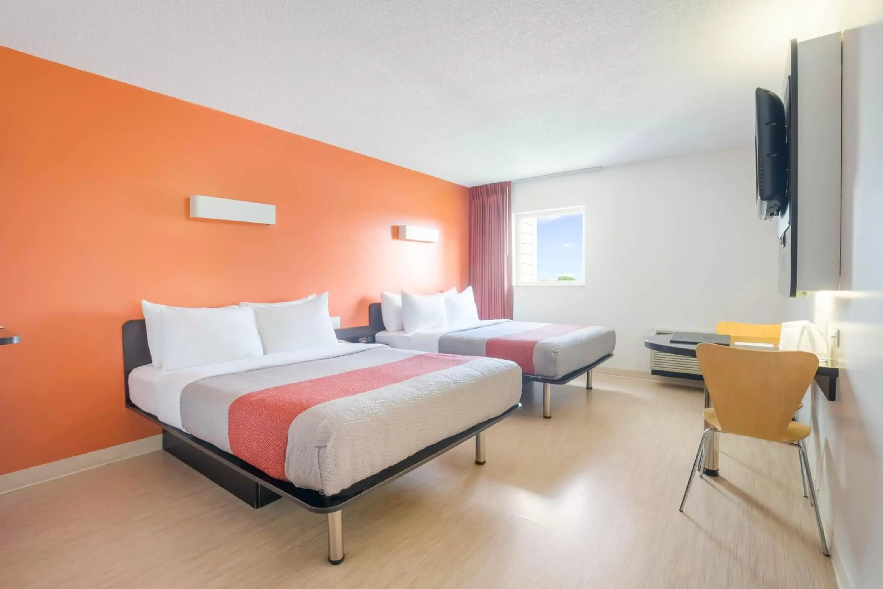 Photo of the whole room, Bed in Motel 6-Kingston, ON