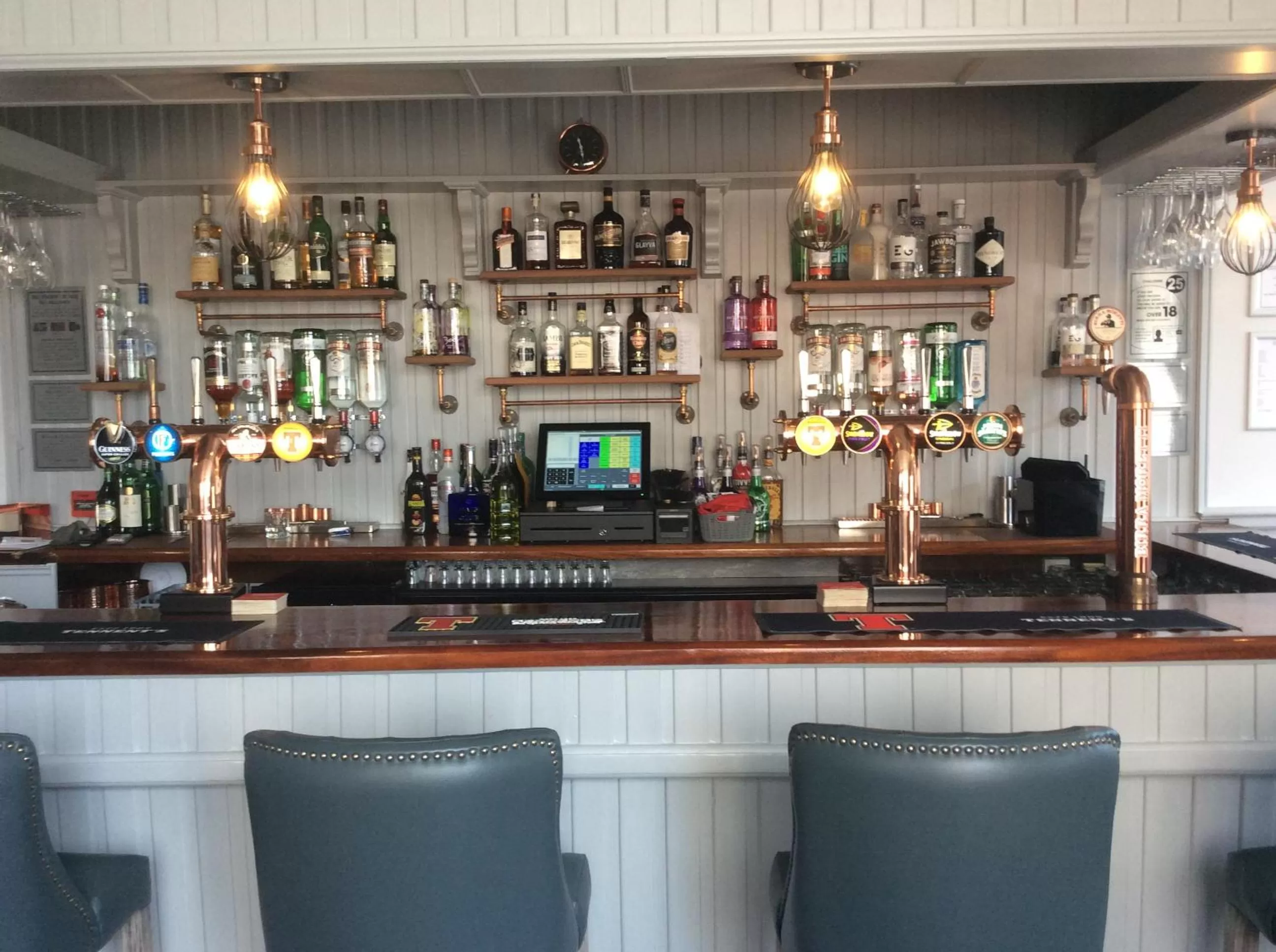 Lounge or bar in The Royal Hotel