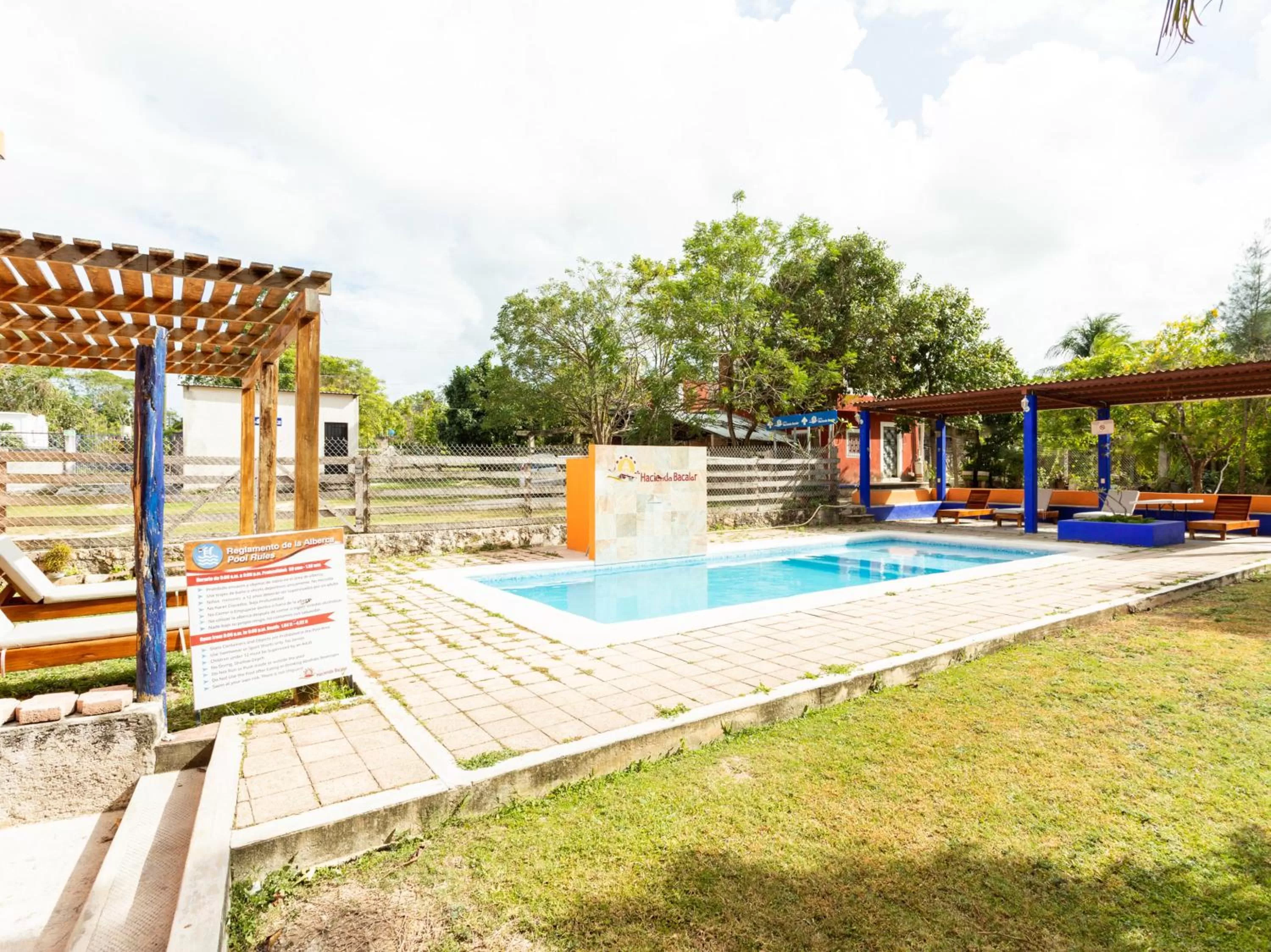 Swimming pool in Hotel Hacienda Bacalar