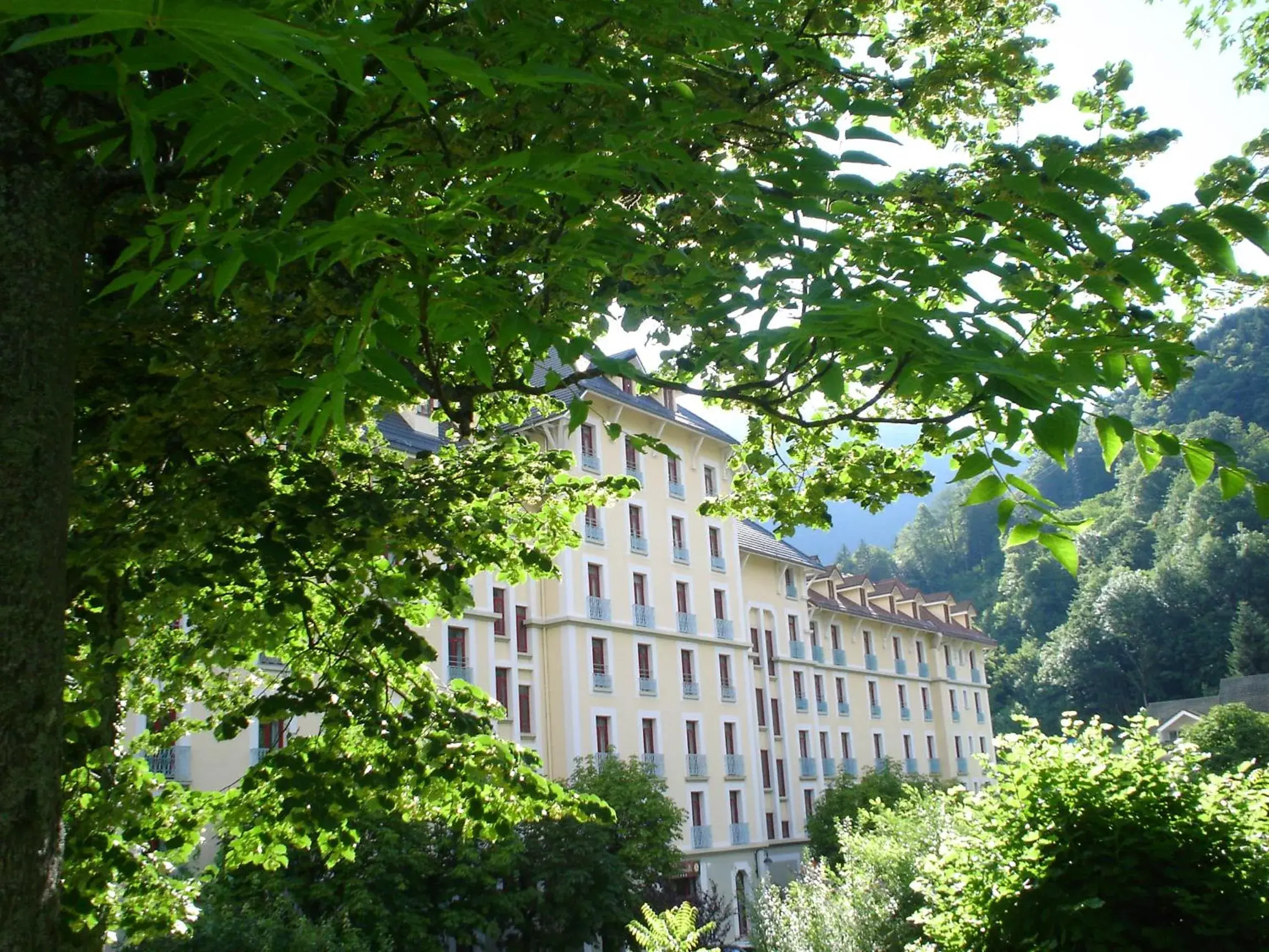 Property Building in Terres de France - Appart'Hotel le Splendid