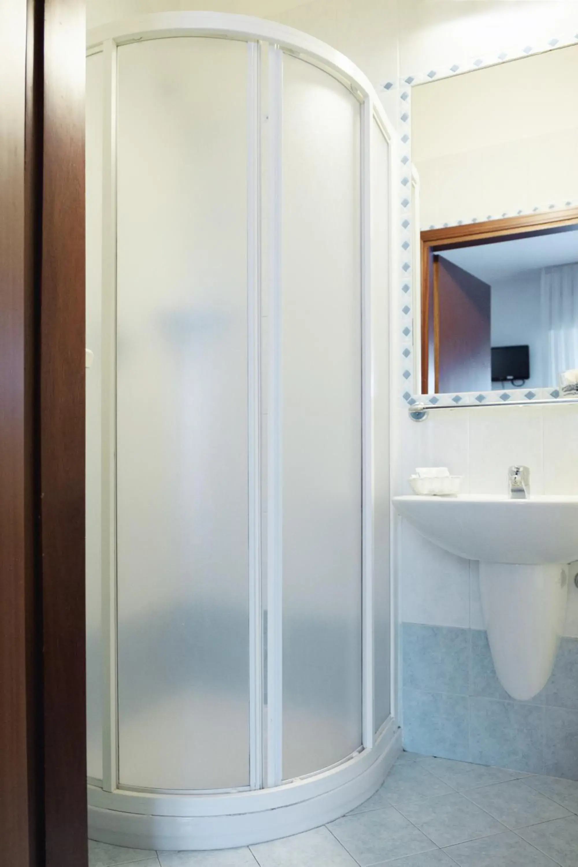 Economy Twin Room in Hotel St Pierre Economy Twin Room in Hotel St Pierre