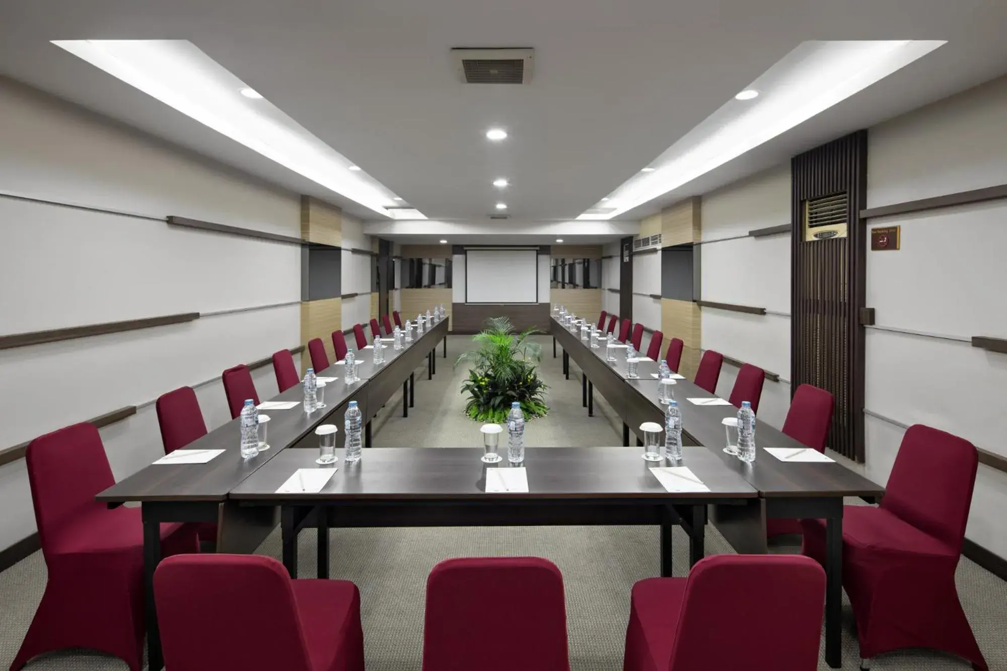 Meeting/conference room in Golden Boutique Hotel Kemayoran