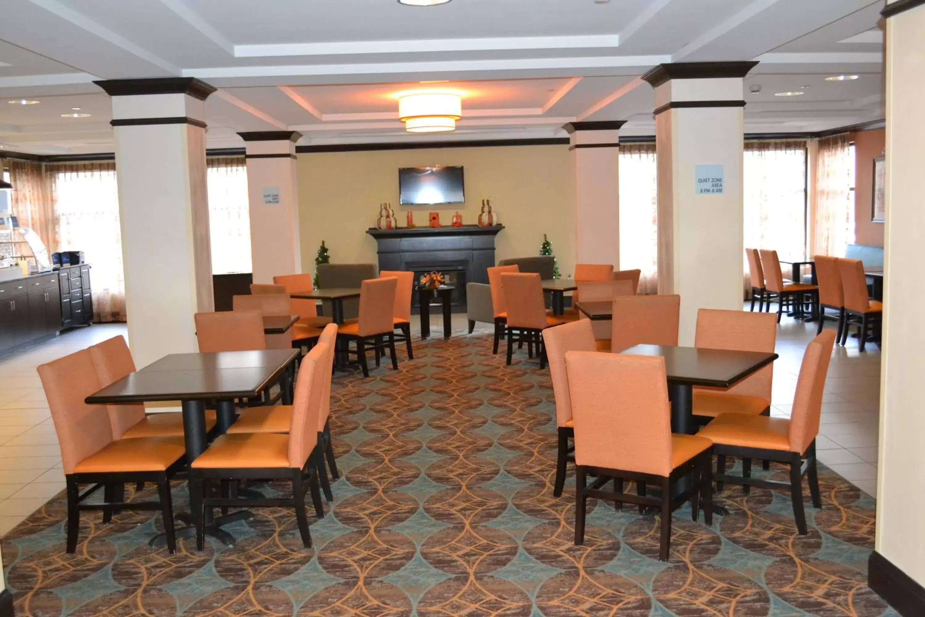 Breakfast, Restaurant/Places to Eat in Holiday Inn Express Selinsgrove, an IHG Hotel