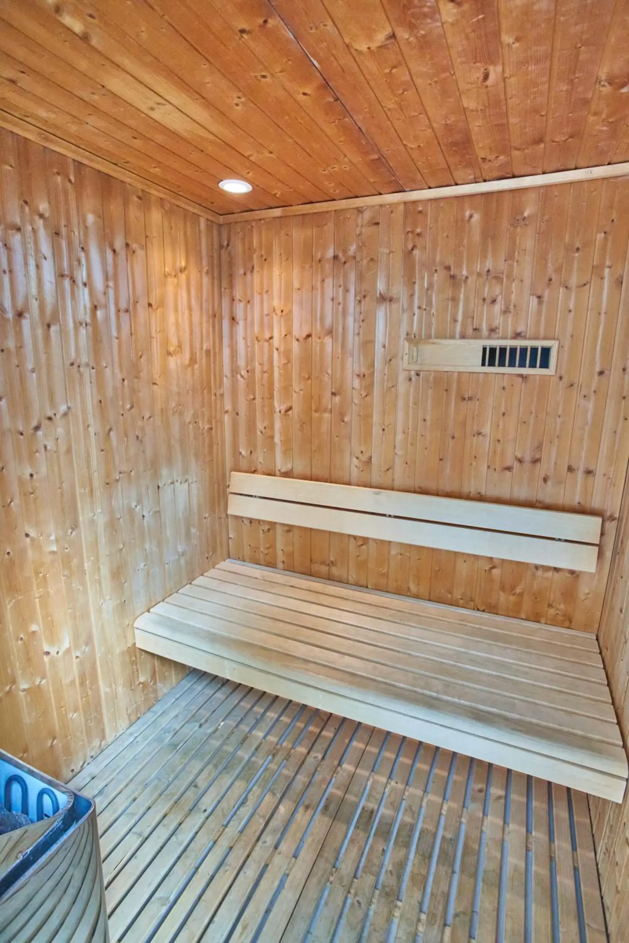 Sauna in Millennium Hotel & Convention Centre Kuwait