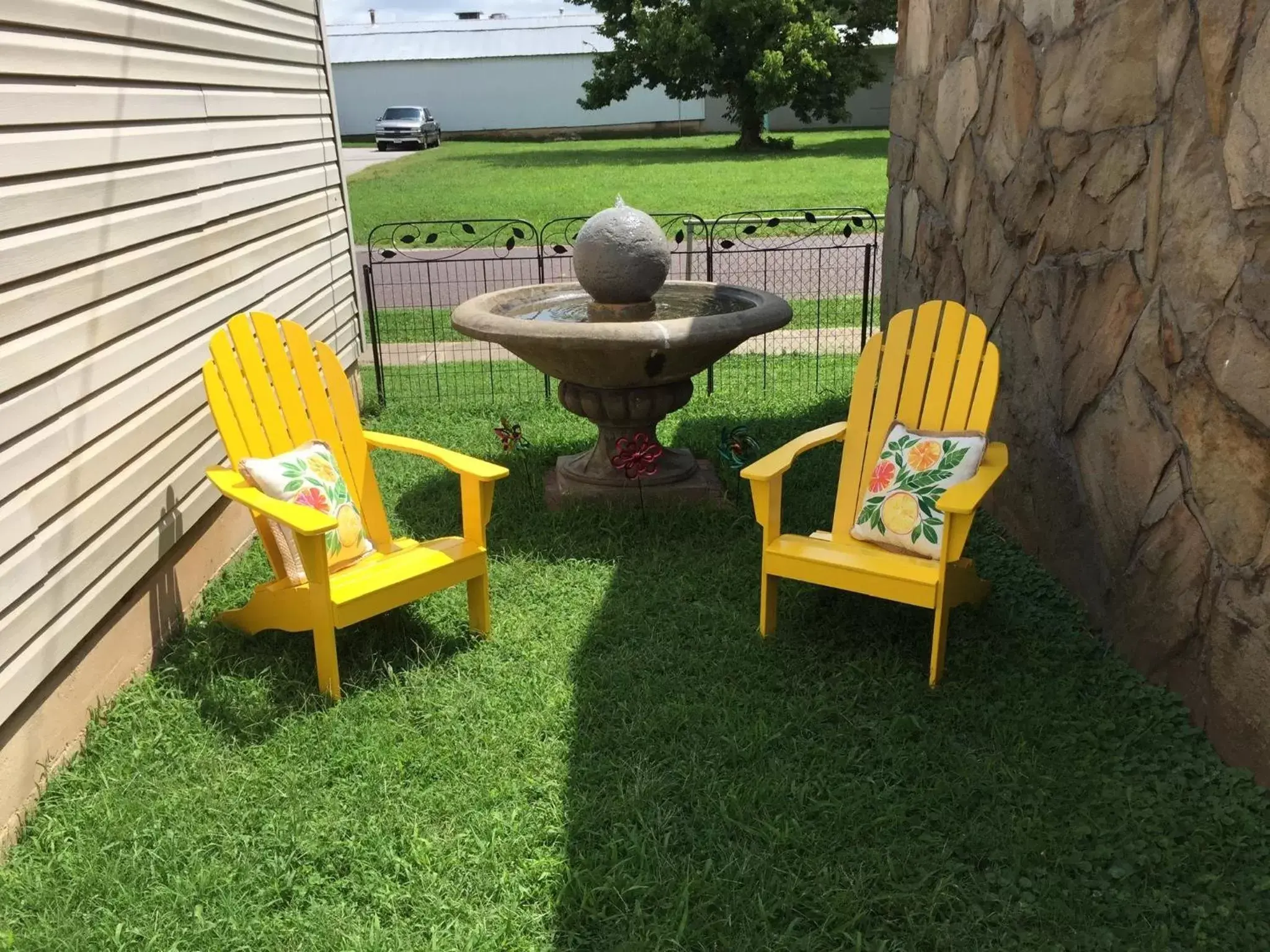 Garden in Rockwood Motor Court