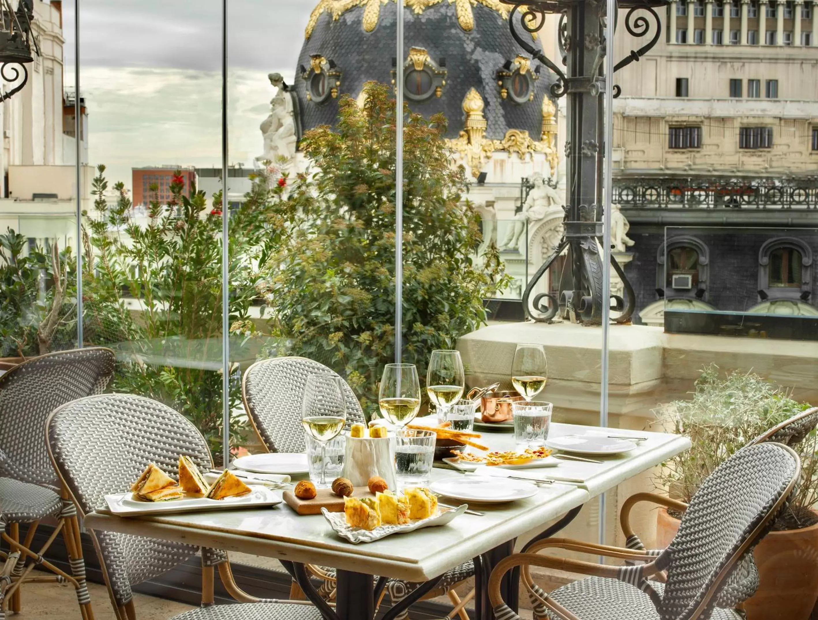 Lounge or bar, Restaurant/Places to Eat in The Principal Madrid, Small Luxury Hotels