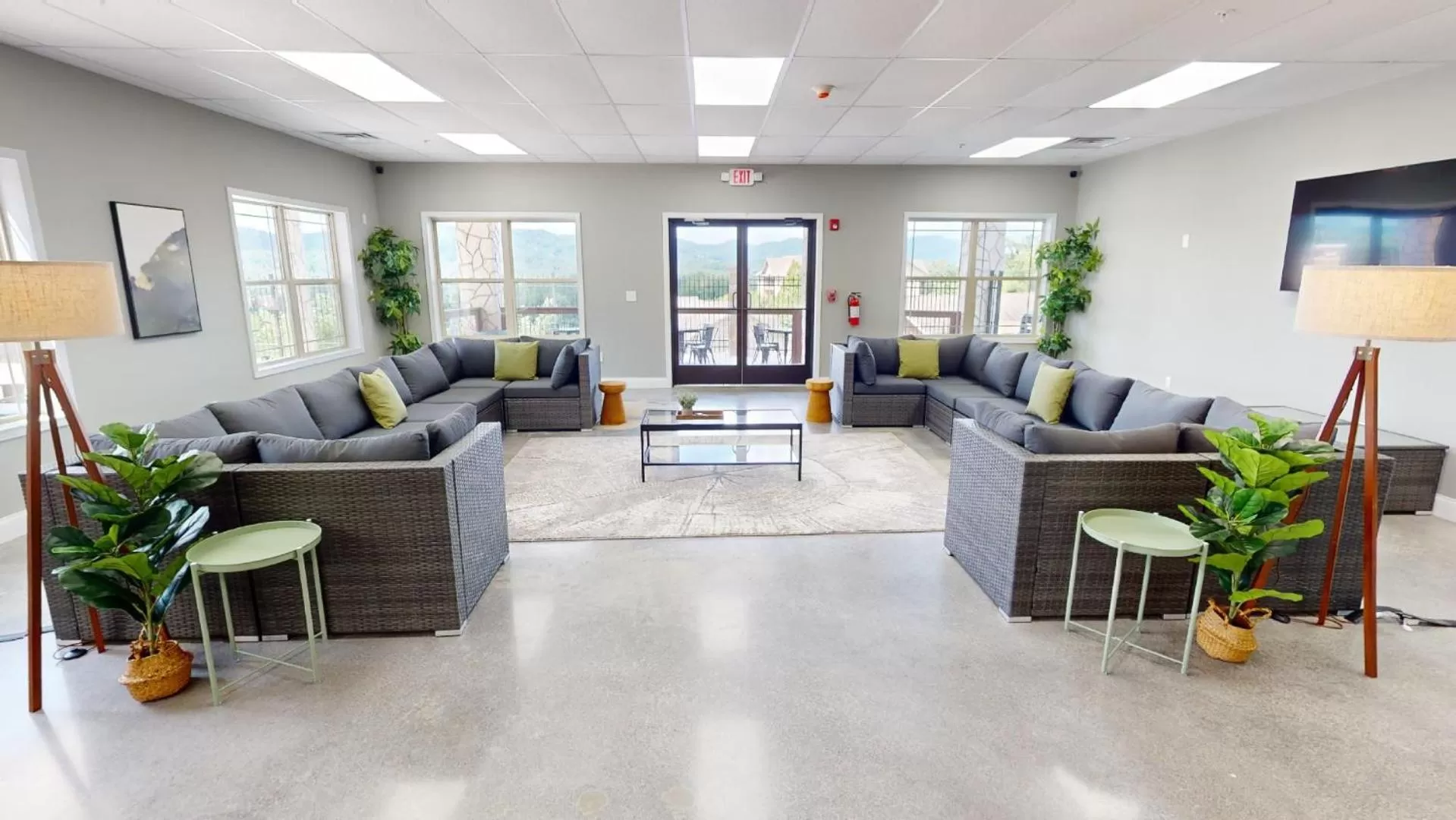 Communal lounge/ TV room in Viewpoint Condominiums
