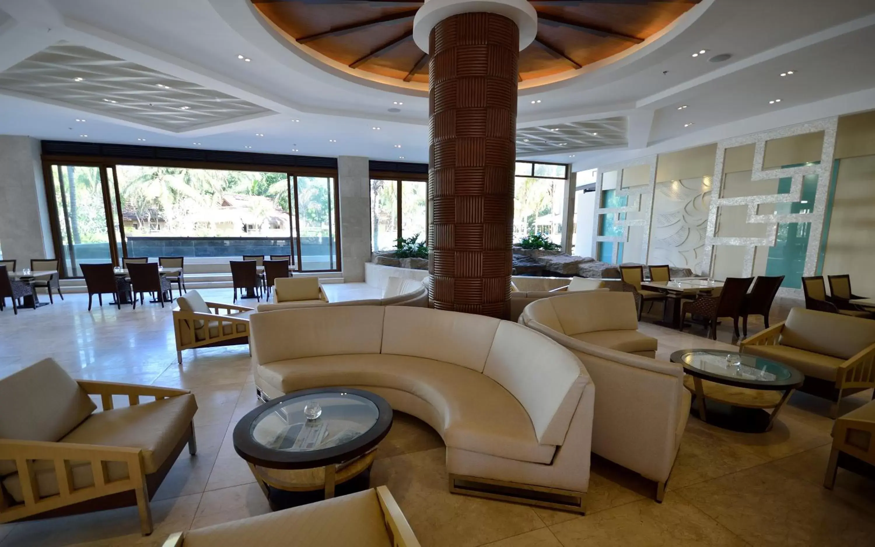 Lobby or reception in Henann Resort Alona Beach