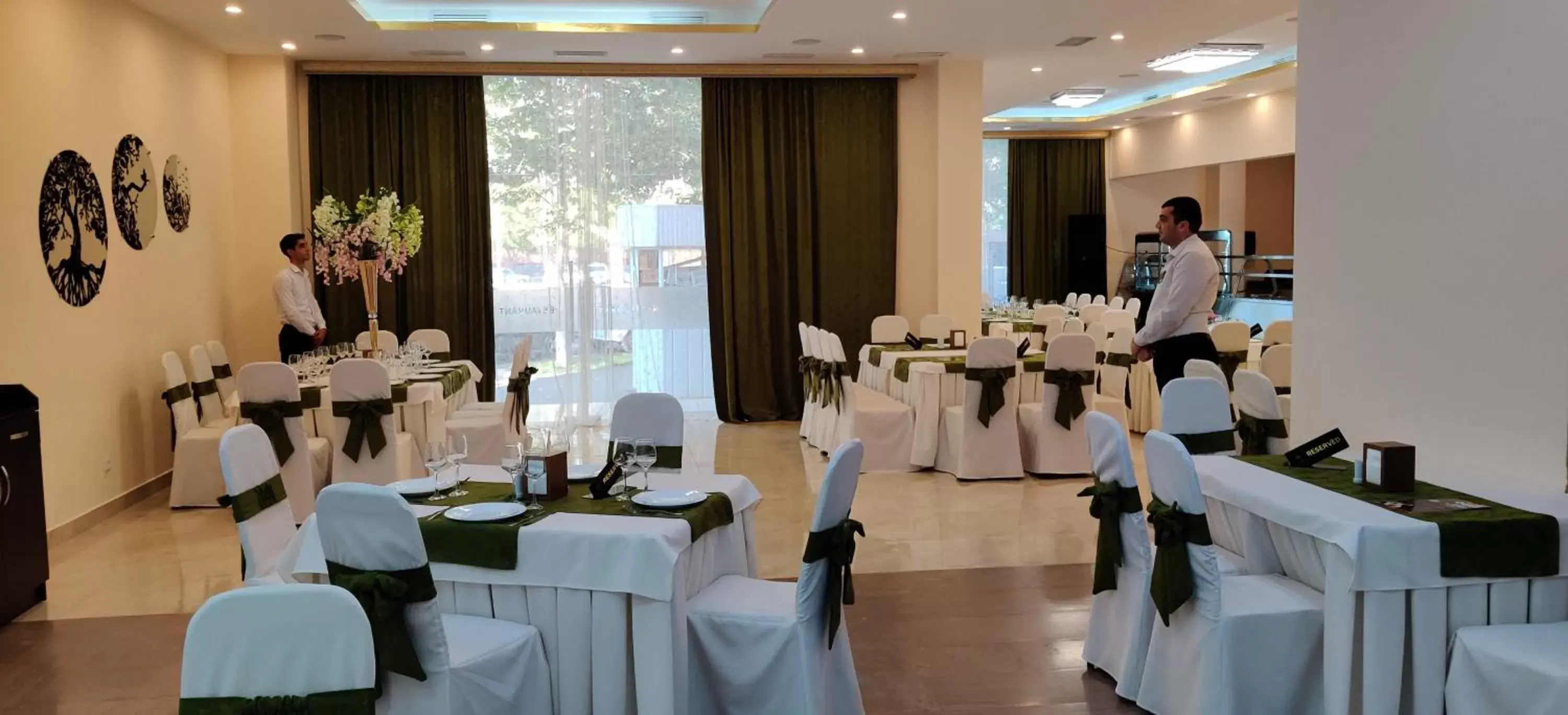 Restaurant/places to eat in Richmind Hotel Restaurant/places to eat in Richmind Hotel
