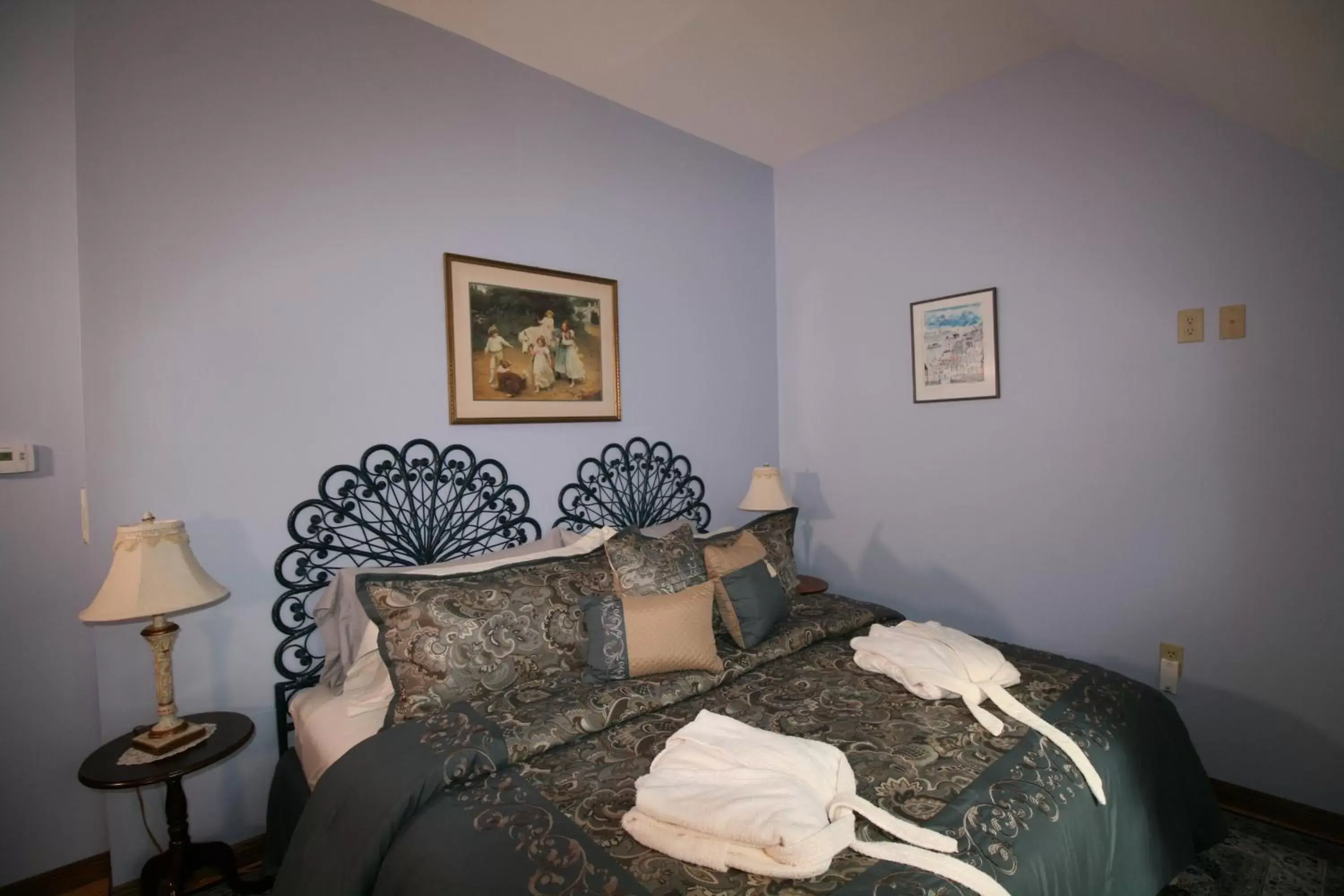 King Room in The Governor's Inn King Room in The Governor's Inn