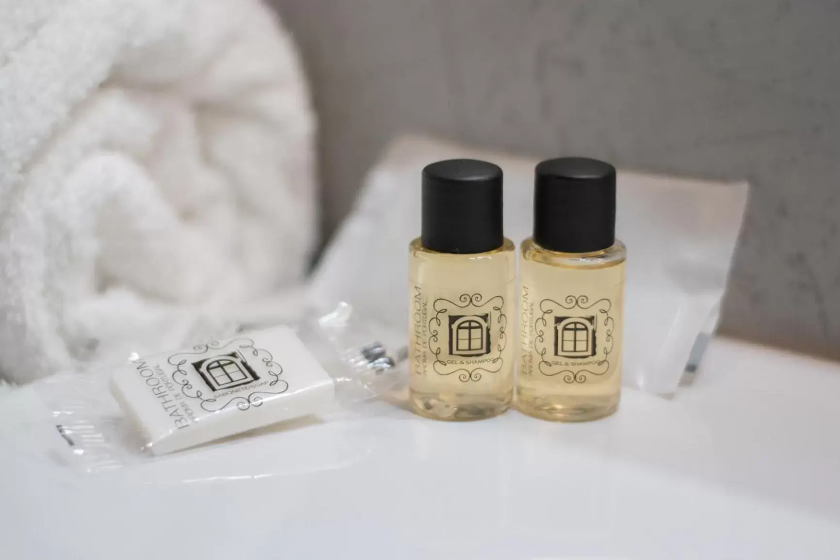 Bathroom in Loule Jardim Hotel Bathroom in Loule Jardim Hotel