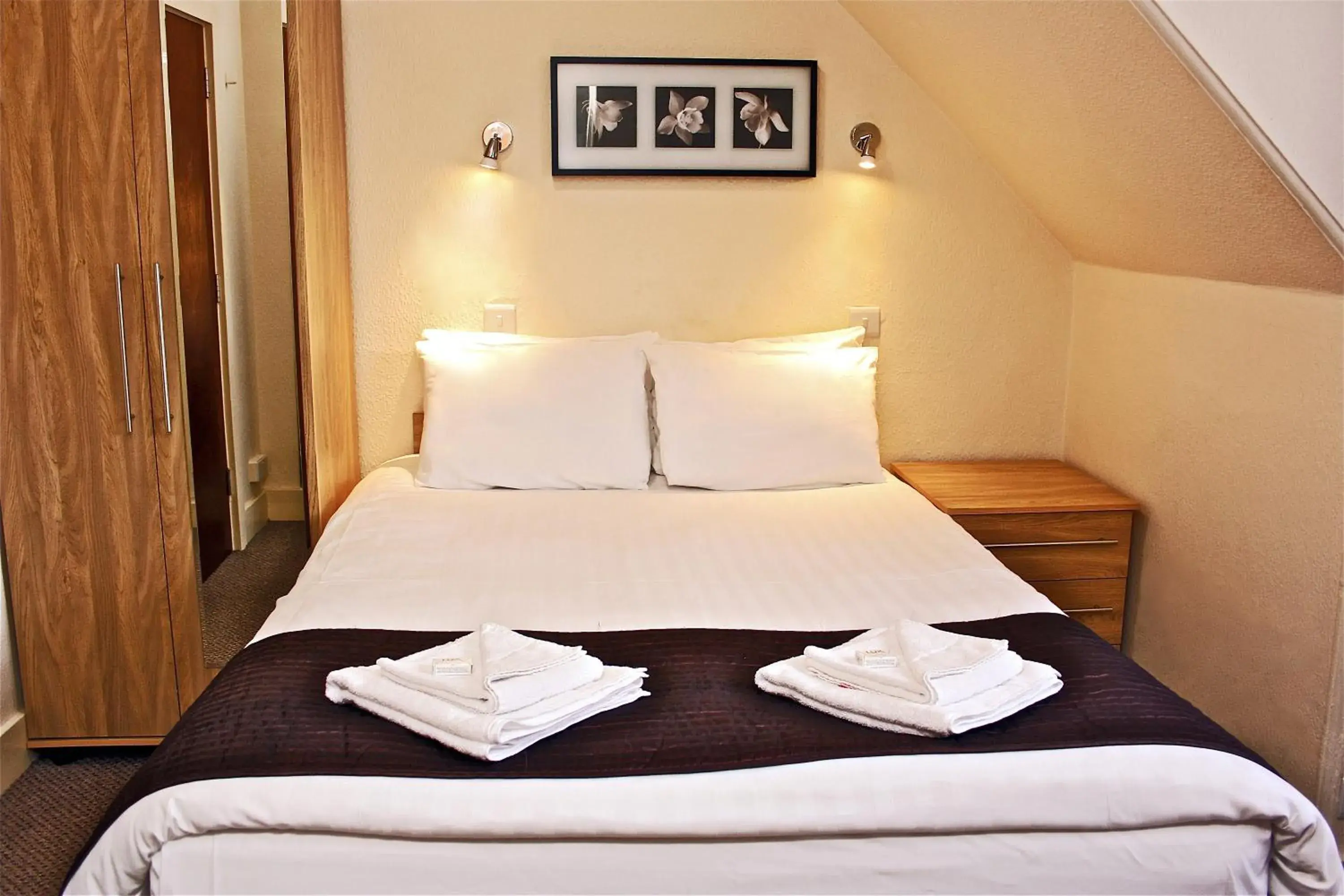 Other, Bed in OYO Central Hotel Golders Green