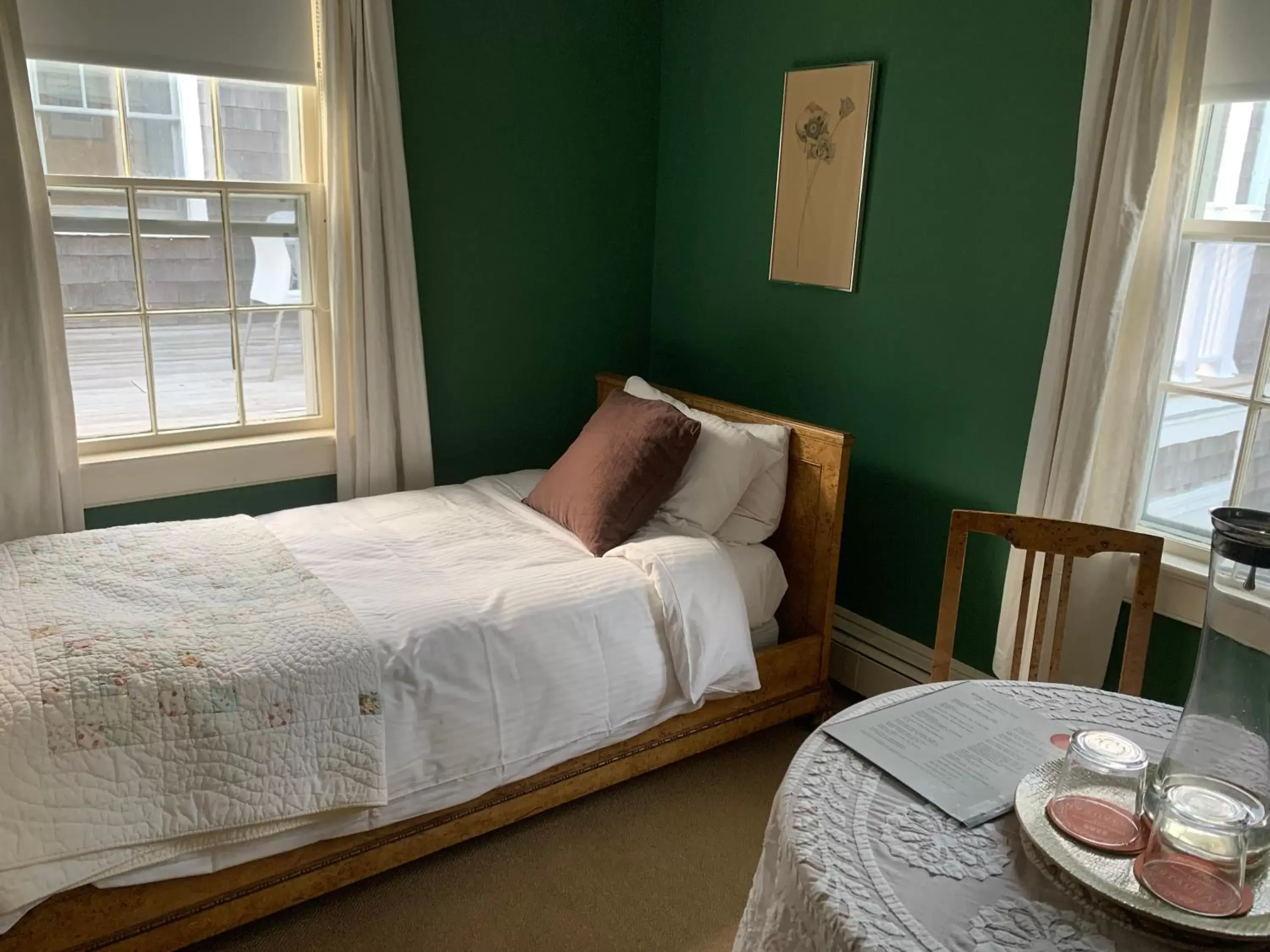 Bed in Bridgehampton Inn