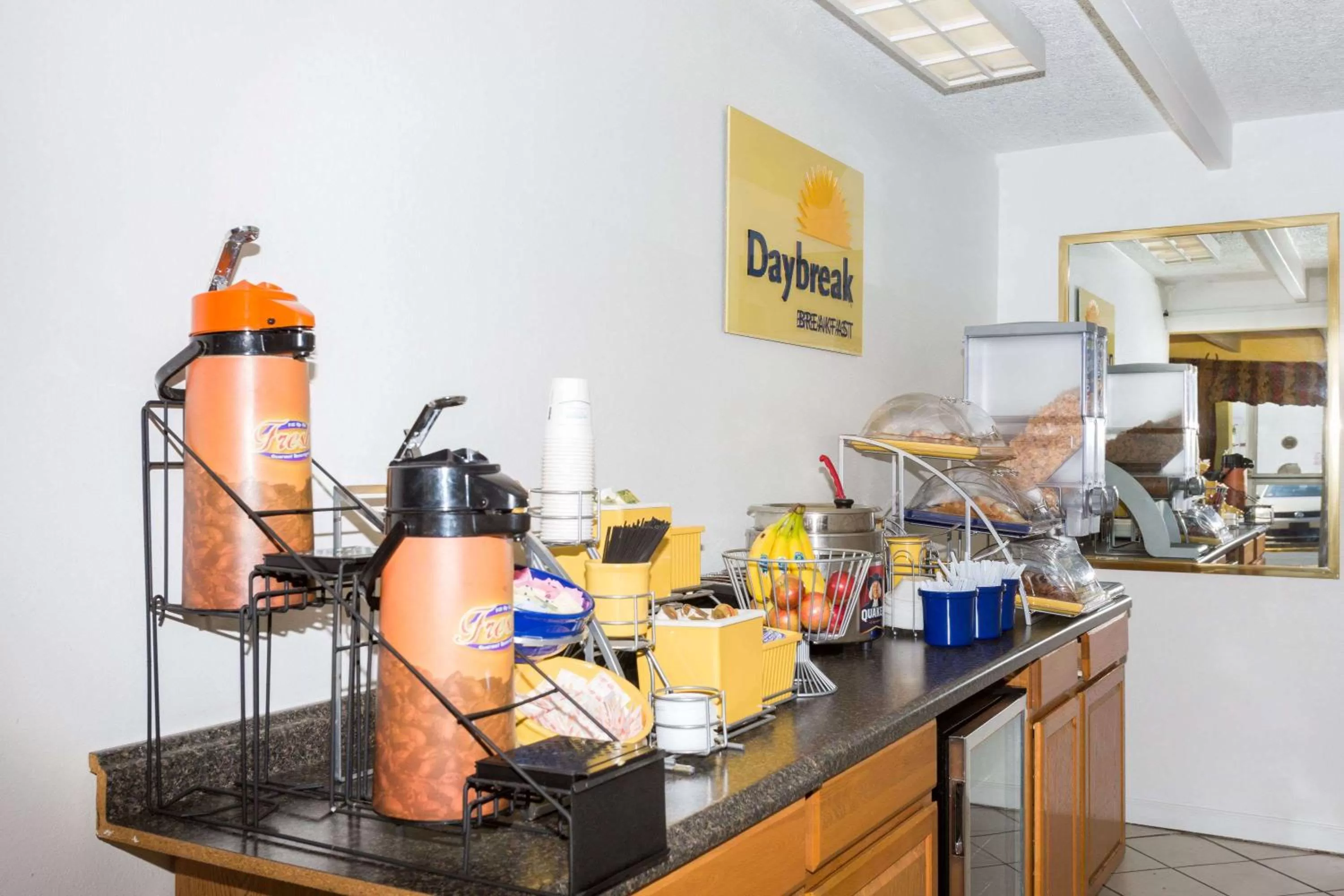 Restaurant/places to eat in Days Inn by Wyndham Tallahassee University Center