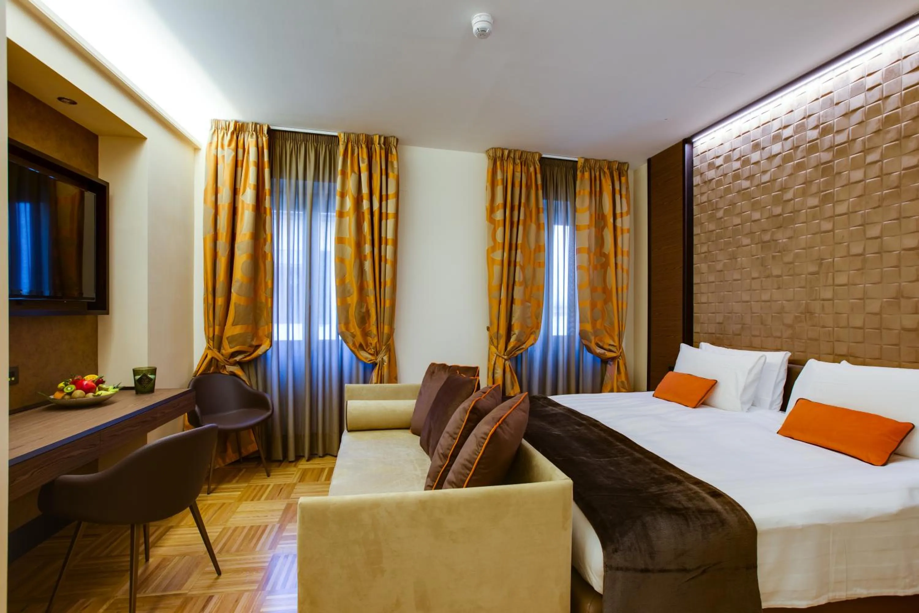 Photo of the whole room, Bed in Solo Experience Hotel