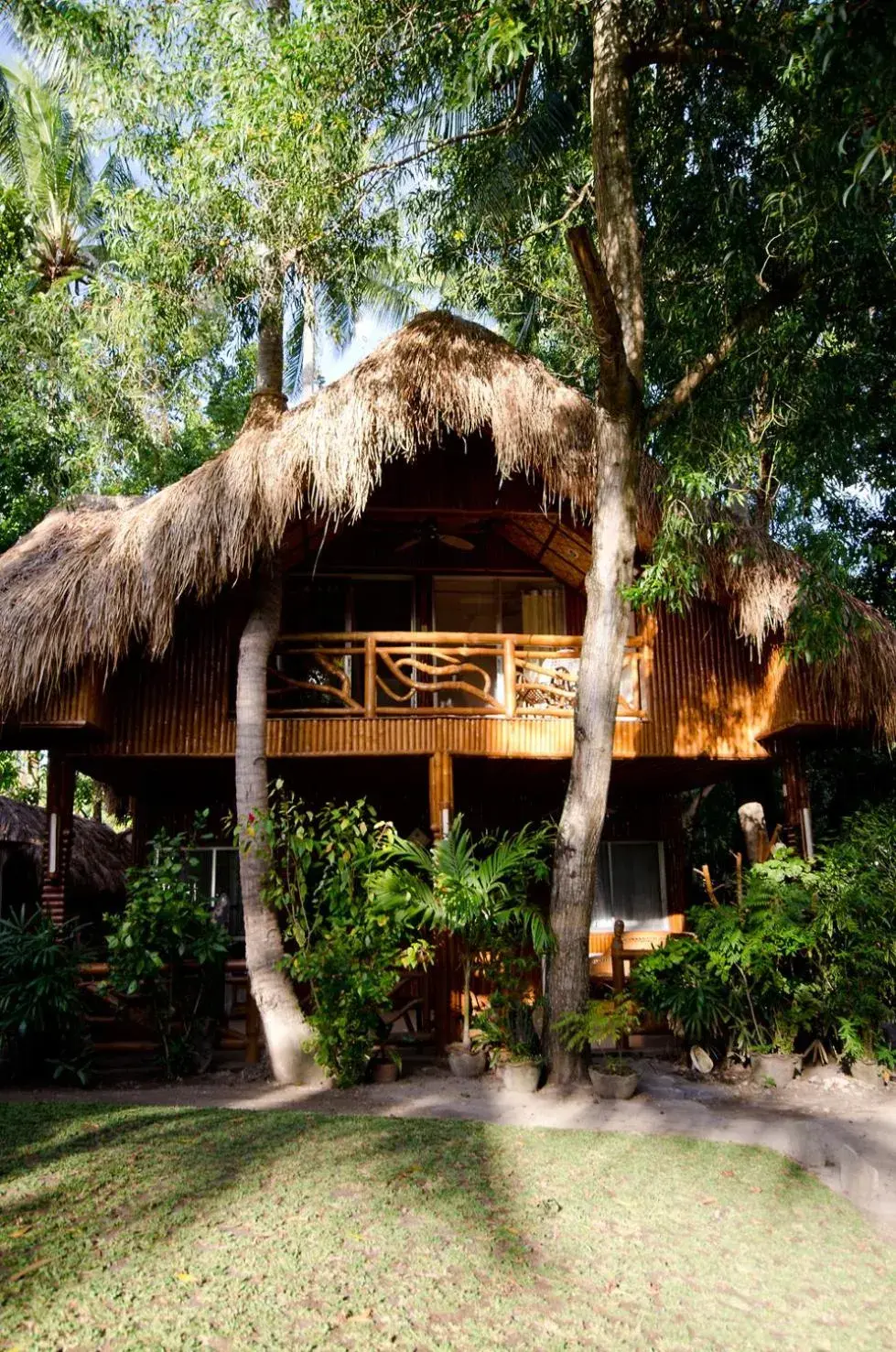 Property building in Mike's Dauin Dive Resort Property building in Mike's Dauin Dive Resort