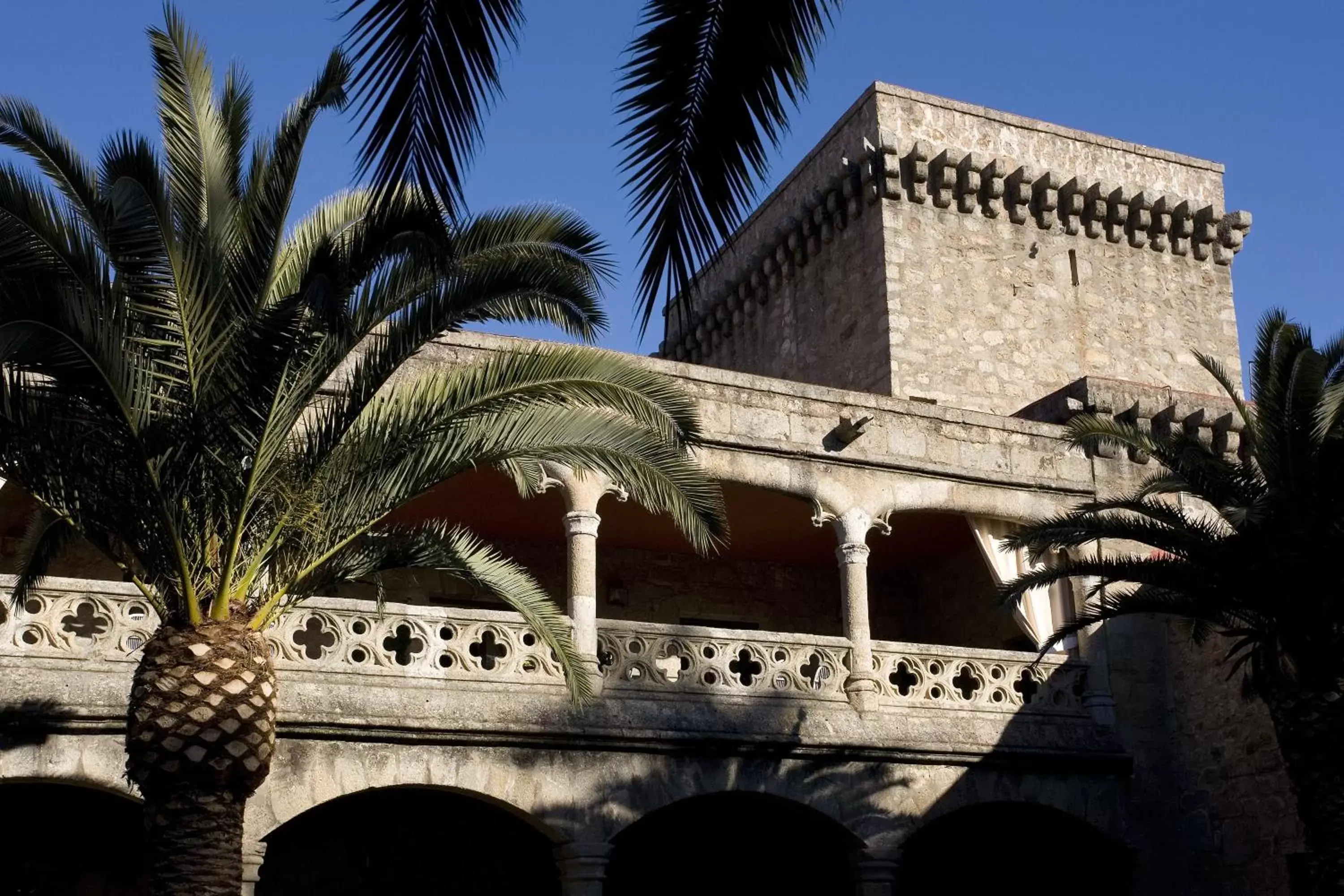 Facade/entrance, Balcony/Terrace in Parador de Jarandilla de la Vera