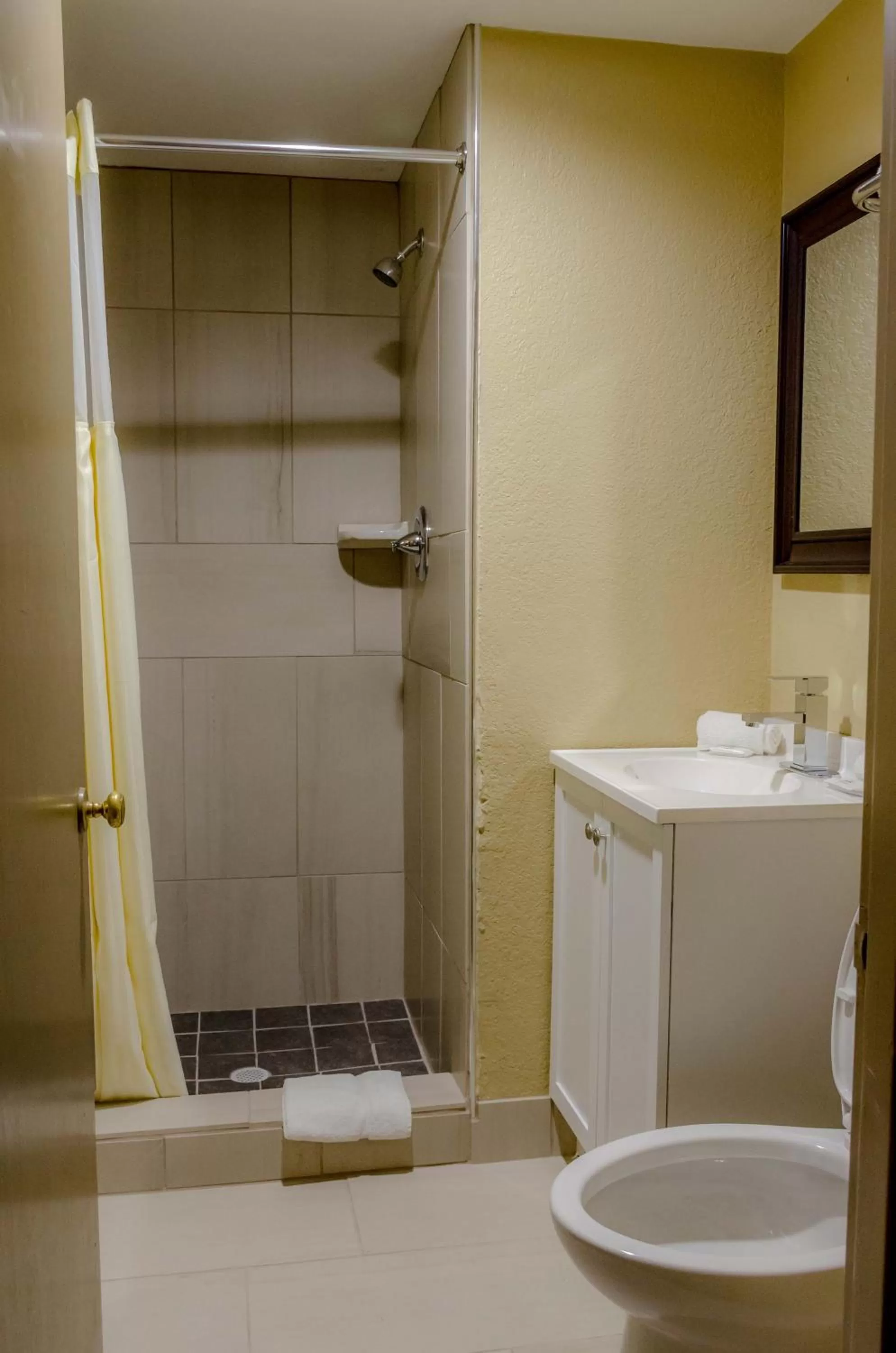 Bathroom in Relax Inn - Bryson City