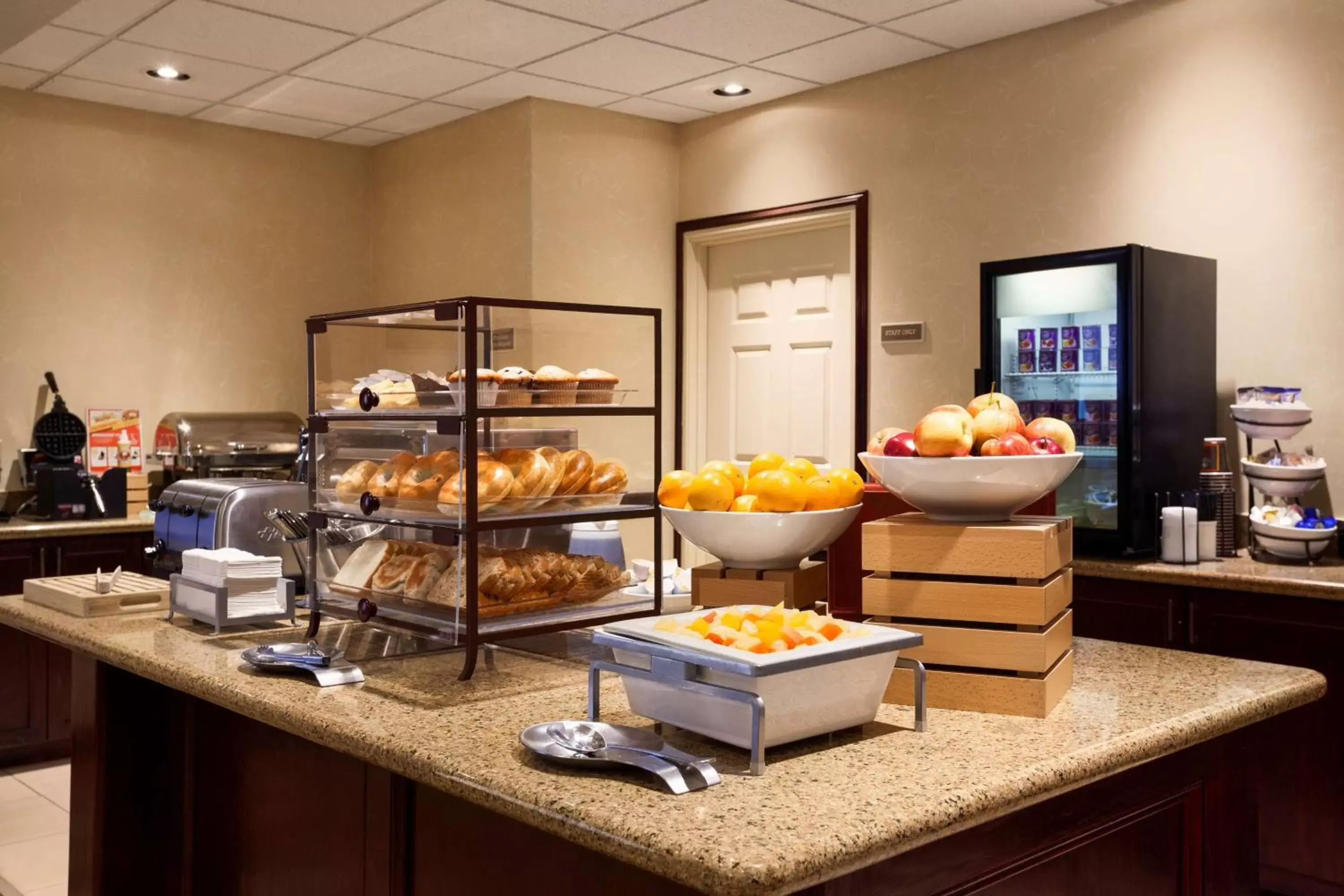 Restaurant/places to eat in Country Inn & Suites by Radisson, College Station, TX