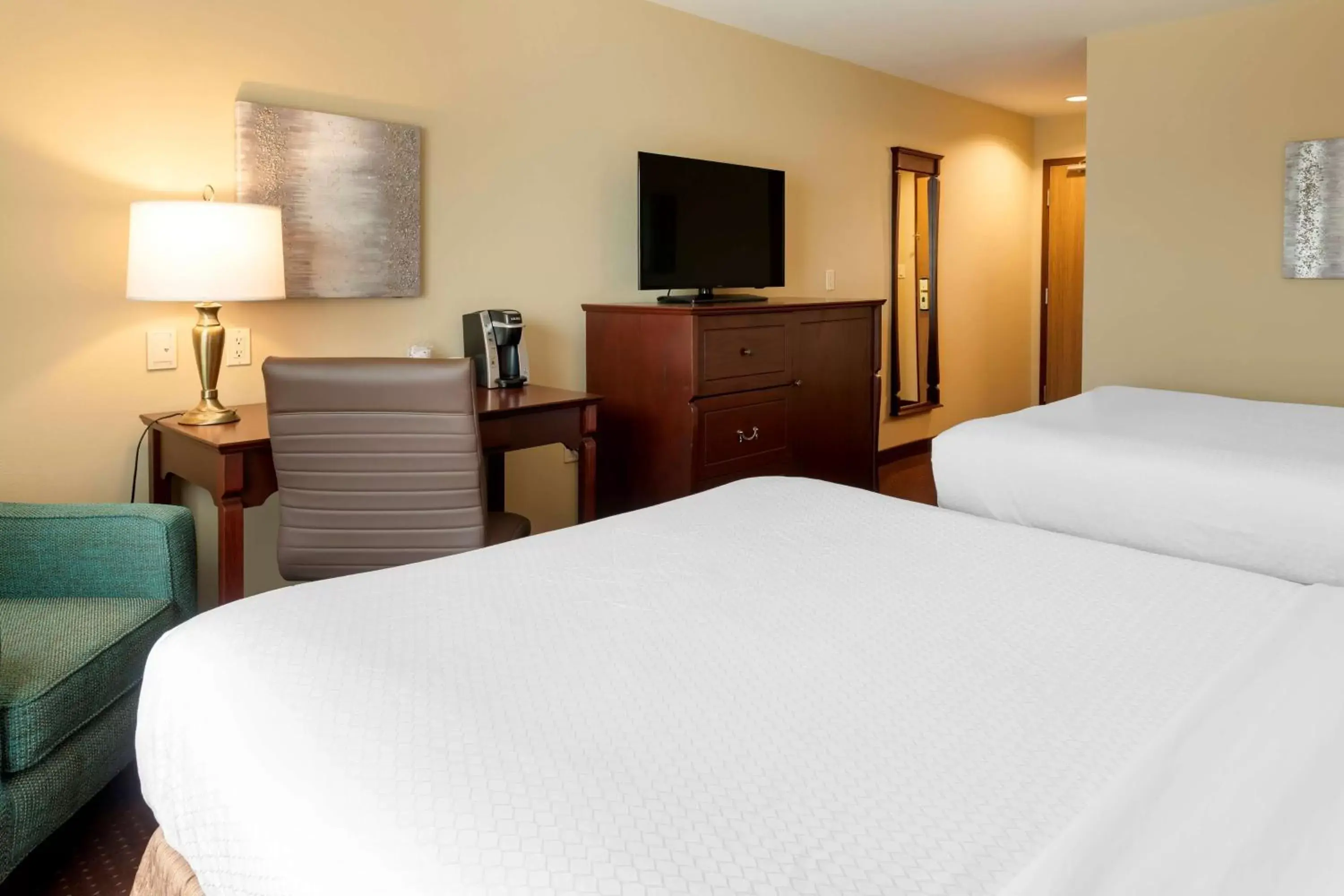 Bedroom, Bed in Best Western Plus Fredericton Hotel & Suites