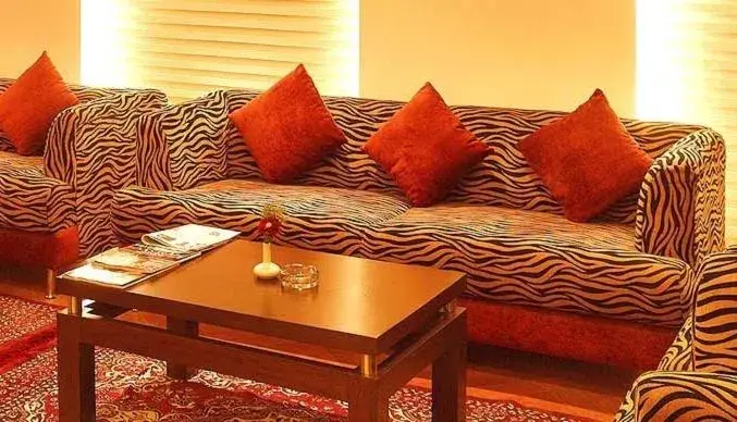 Living room, Seating Area in Hotel Hindusthan International, Varanasi
