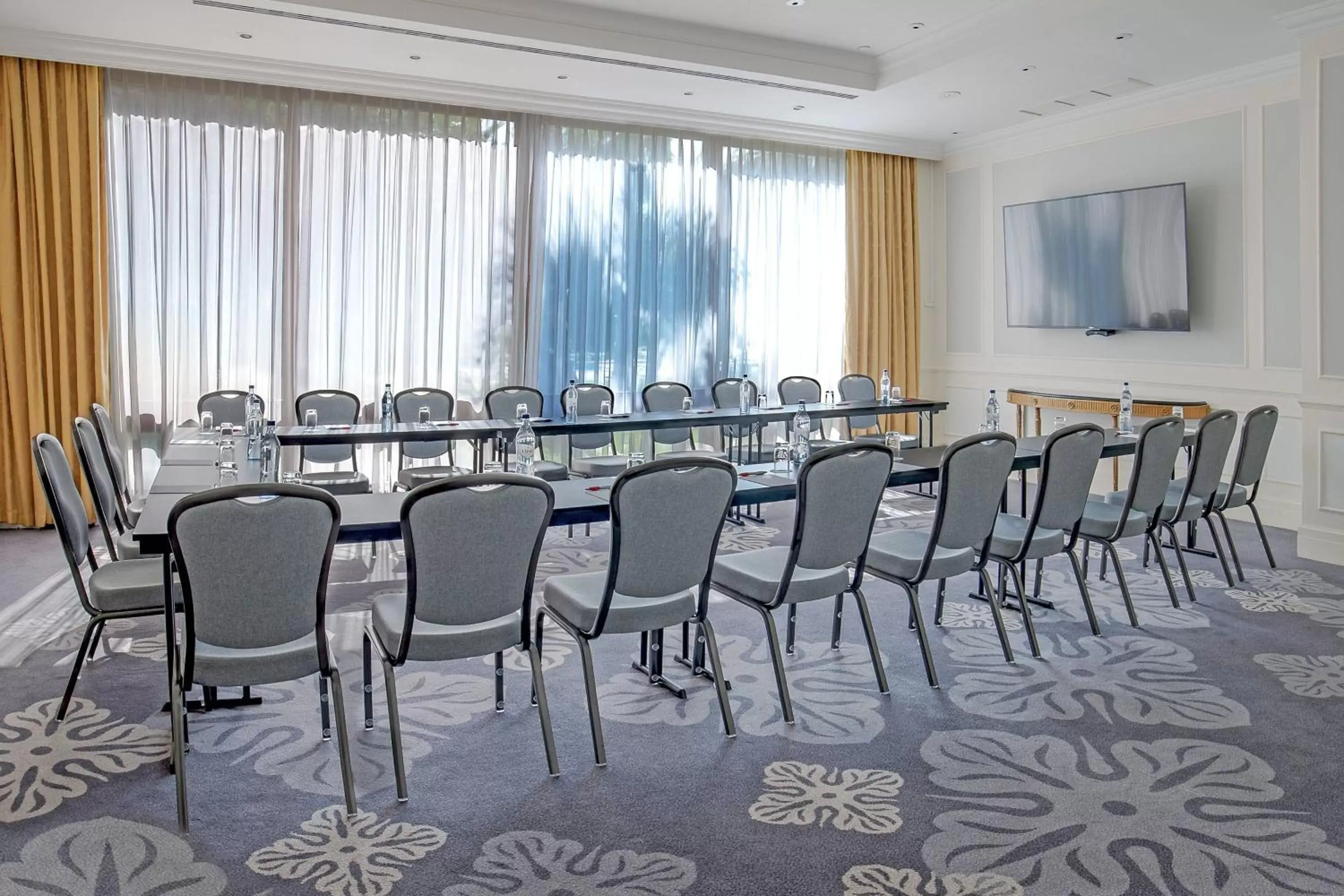 Meeting/conference room in Lisbon Marriott Hotel