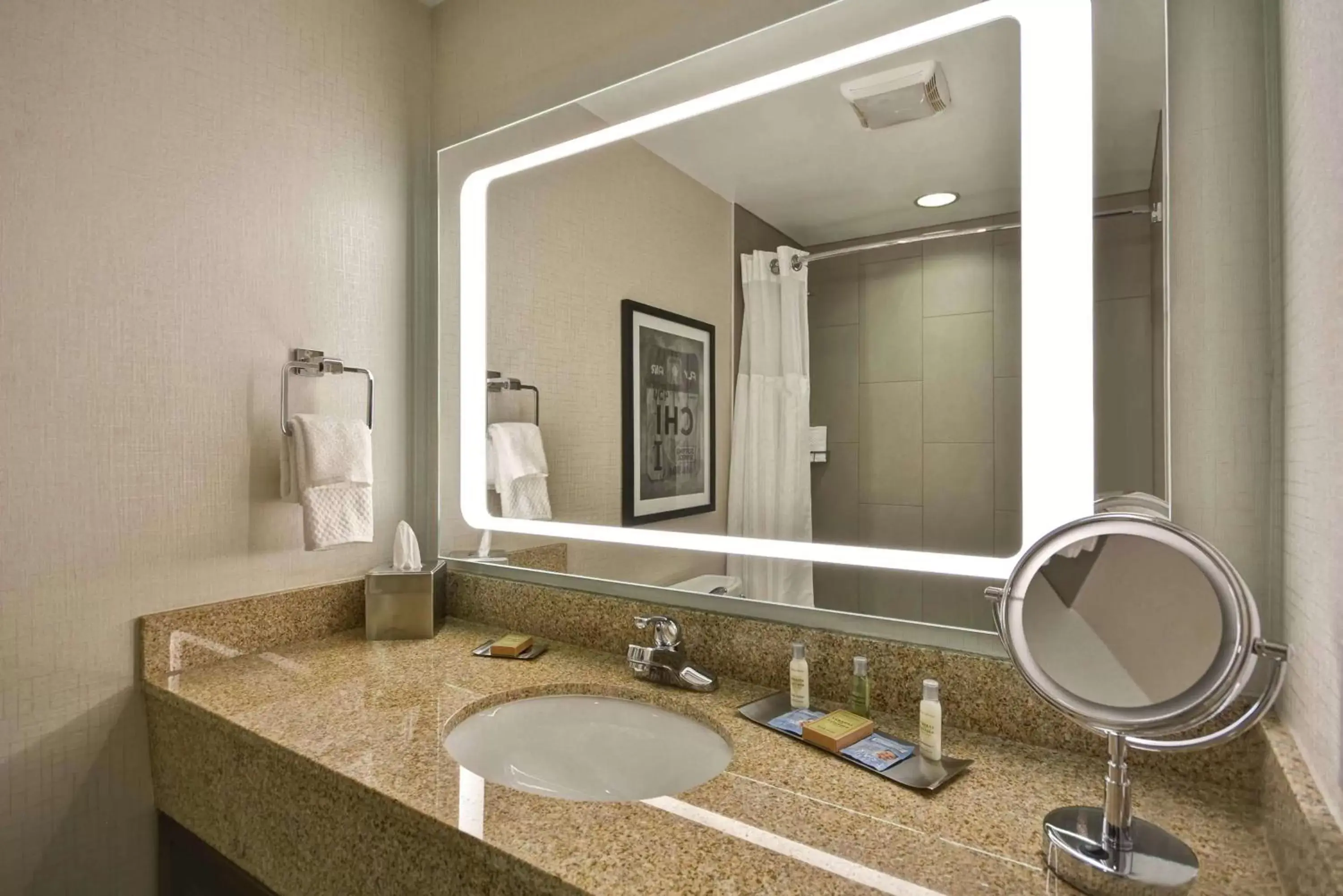 Bathroom in DoubleTree by Hilton Chicago Midway Airport, IL