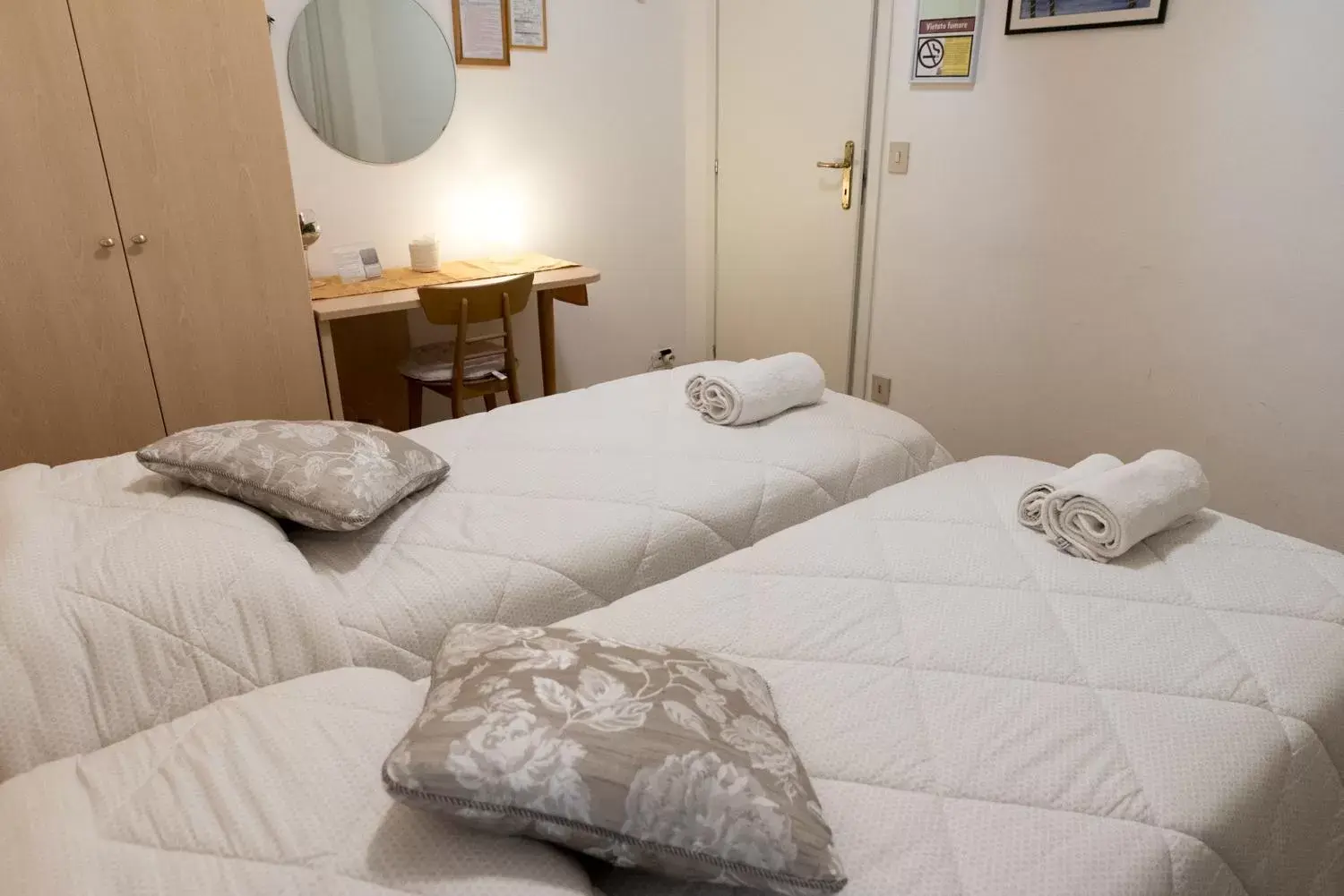 Bed in Bed & Breakfast Delle Rose