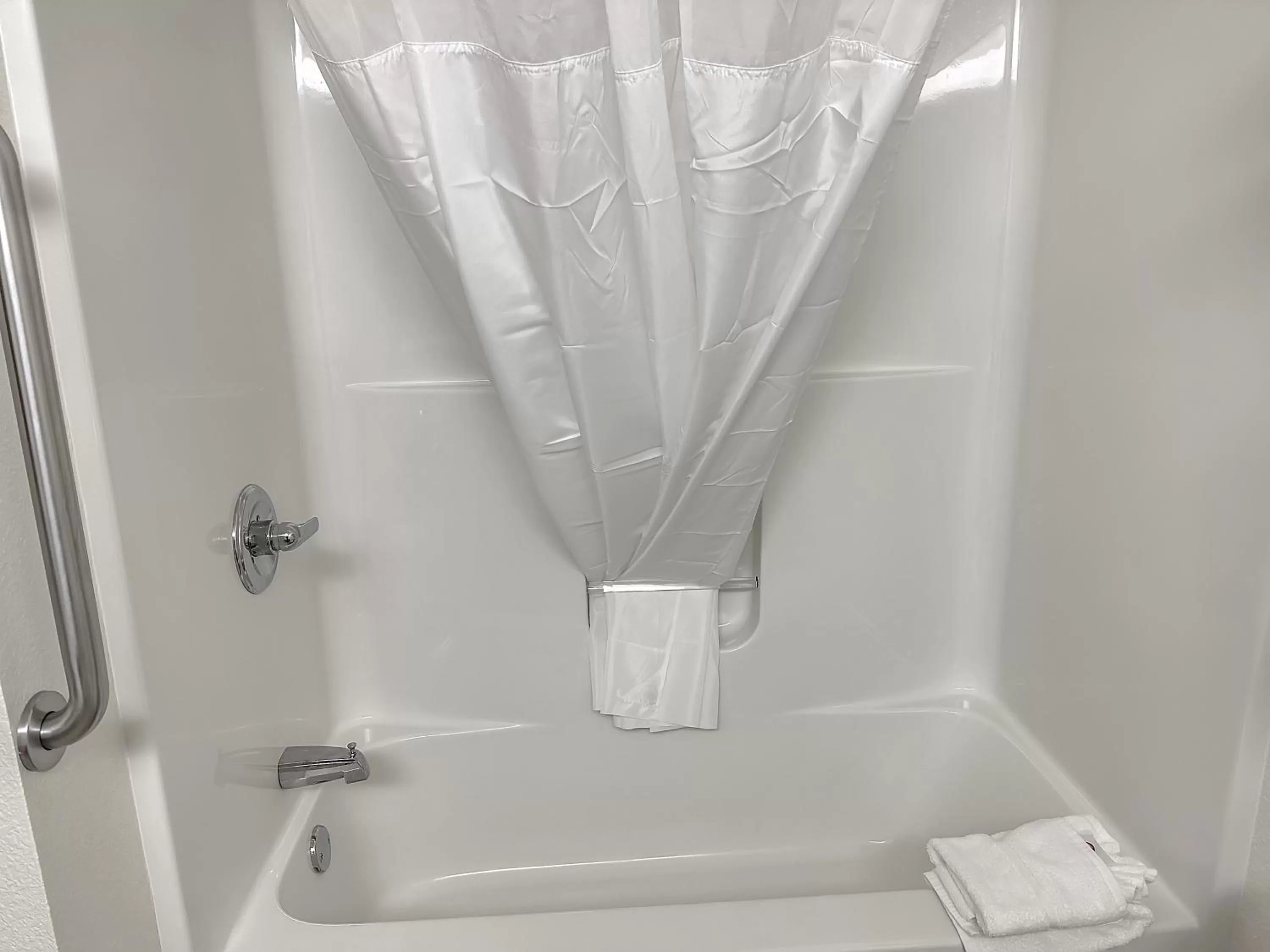 Bathroom in Estherville Hotel & Suites