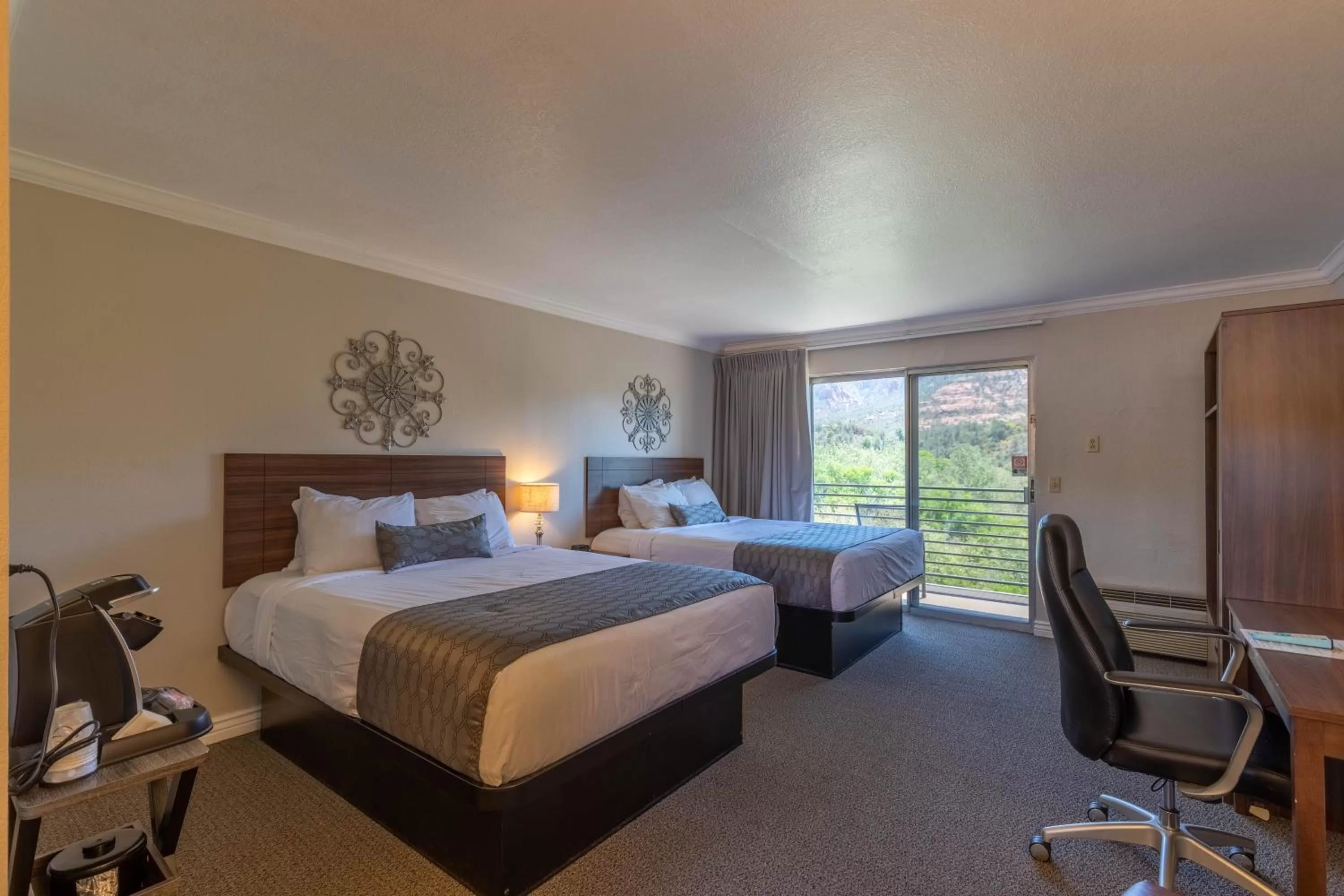 View (from property/room), Bed in Cedars Resort