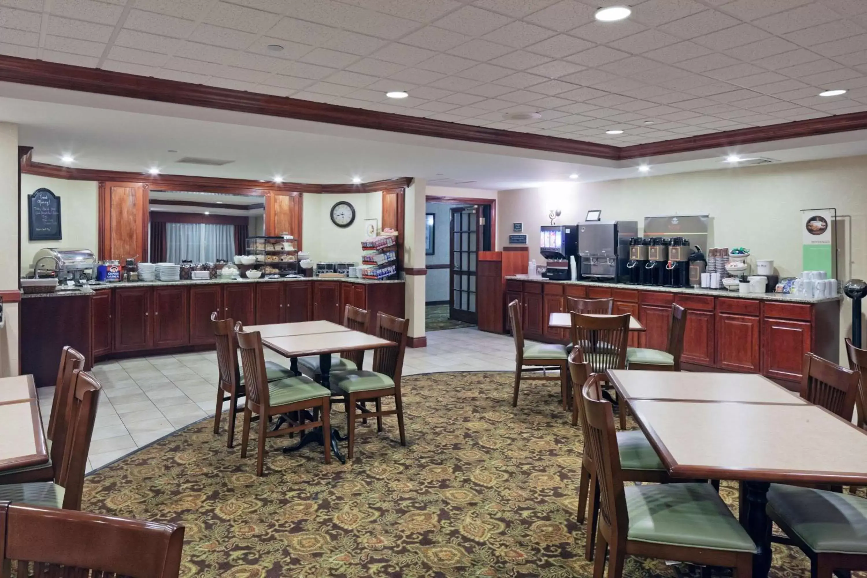 Restaurant/Places to Eat in Country Inn & Suites by Radisson, Milwaukee West (Brookfield), WI